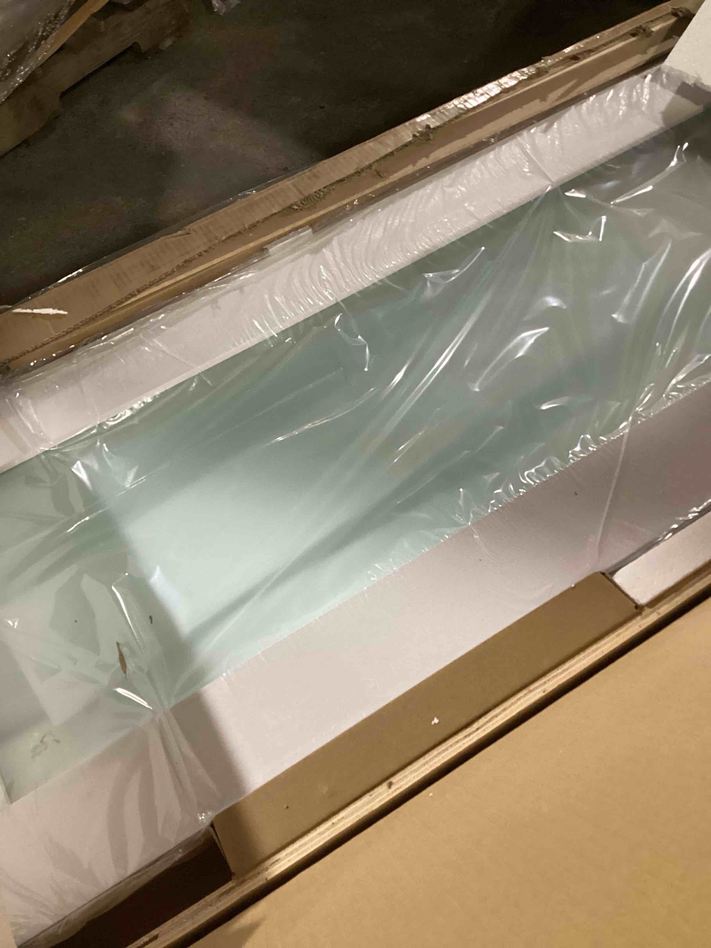https://s3.amazonaws.com/lotting-images-prod/bidfta/RED6166790_1729194166328.jpeg