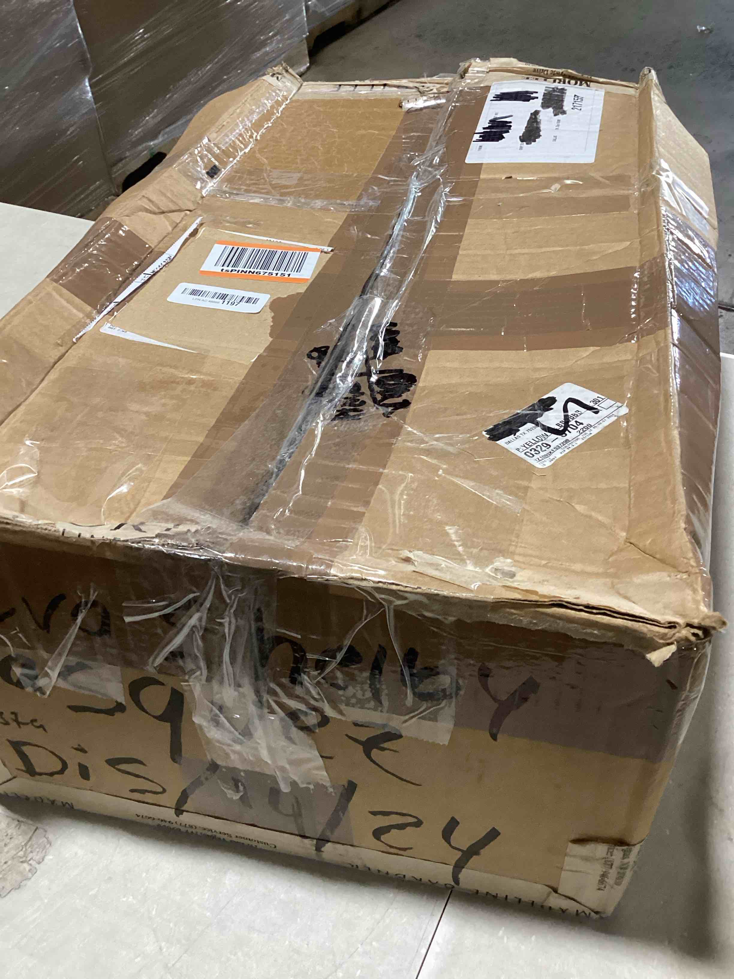 https://s3.amazonaws.com/lotting-images-prod/bidfta/RED6166924_1729276533457.jpeg