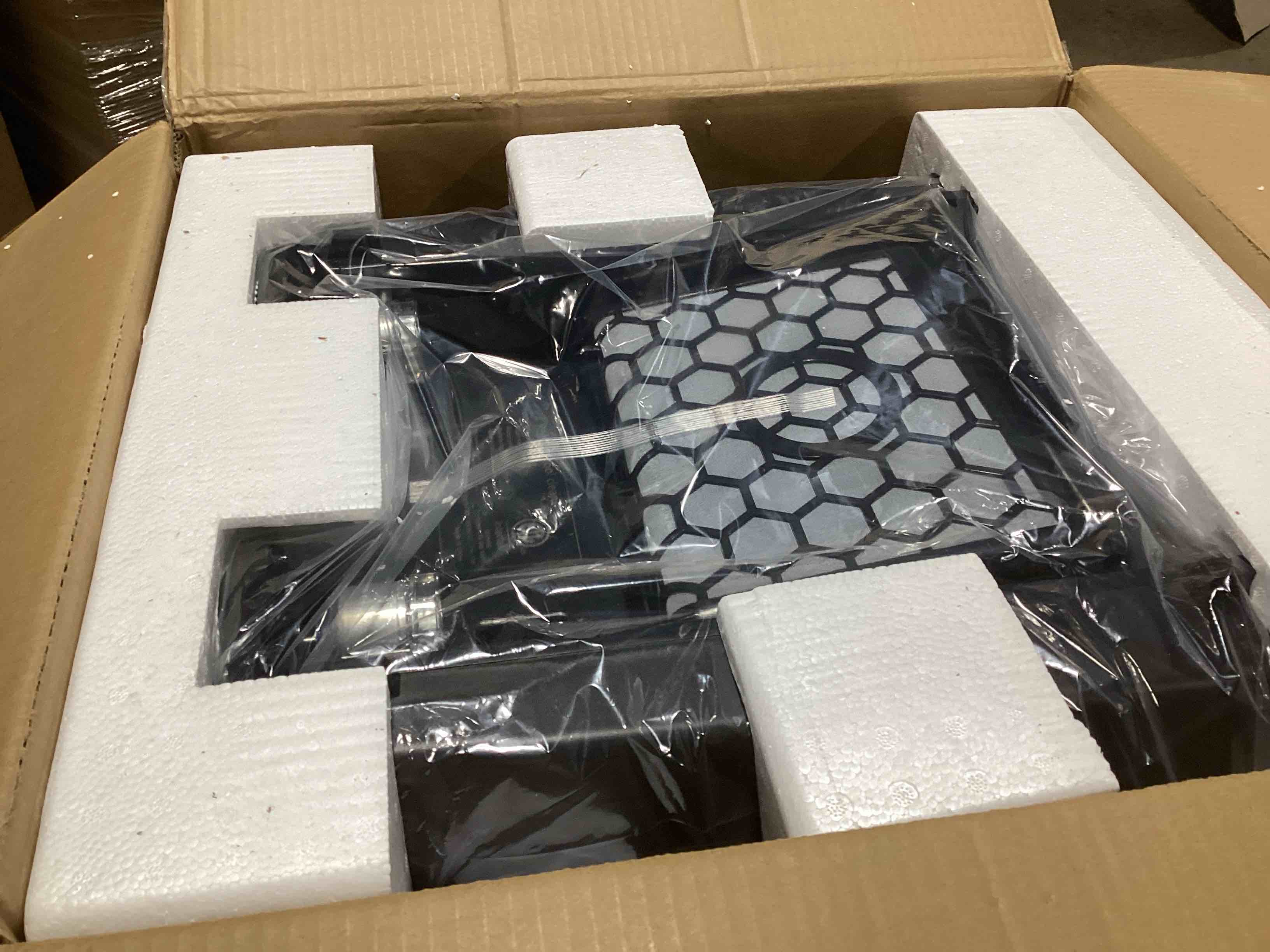 https://s3.amazonaws.com/lotting-images-prod/bidfta/RED6166928_1729277026339.jpeg