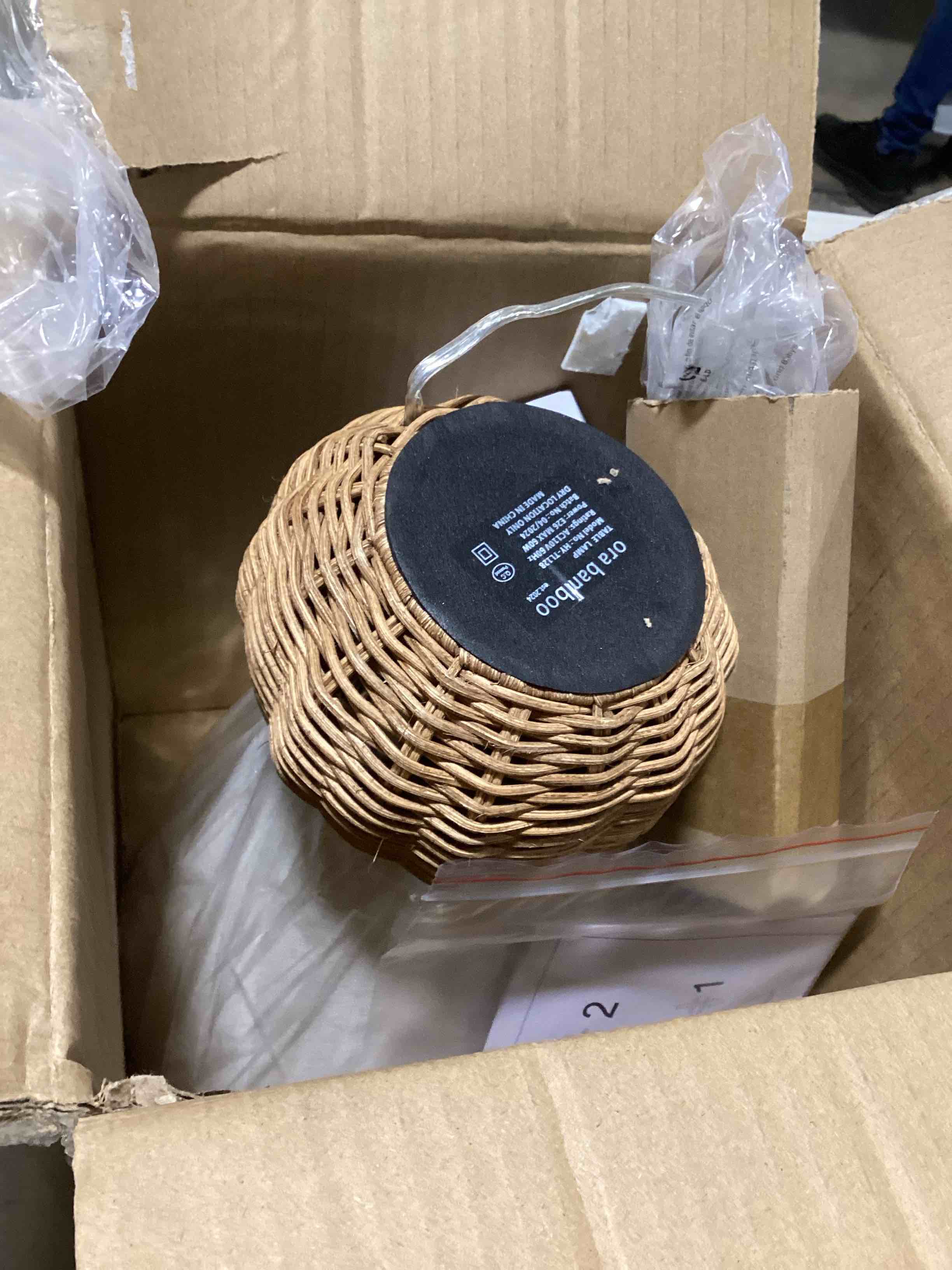 https://s3.amazonaws.com/lotting-images-prod/bidfta/RED6166935_1729278086331.jpeg