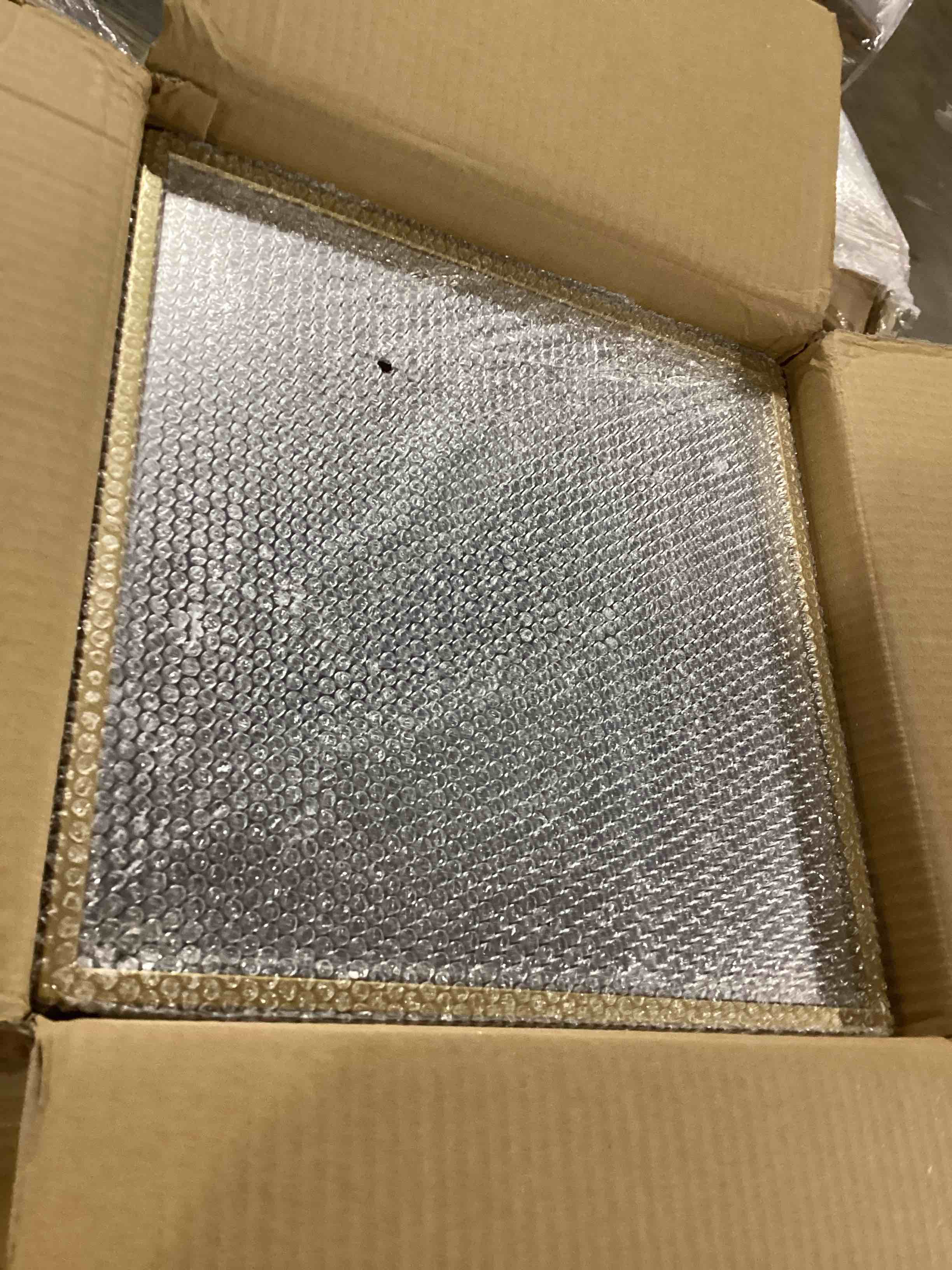 https://s3.amazonaws.com/lotting-images-prod/bidfta/RED6167348_1727362941699.jpeg