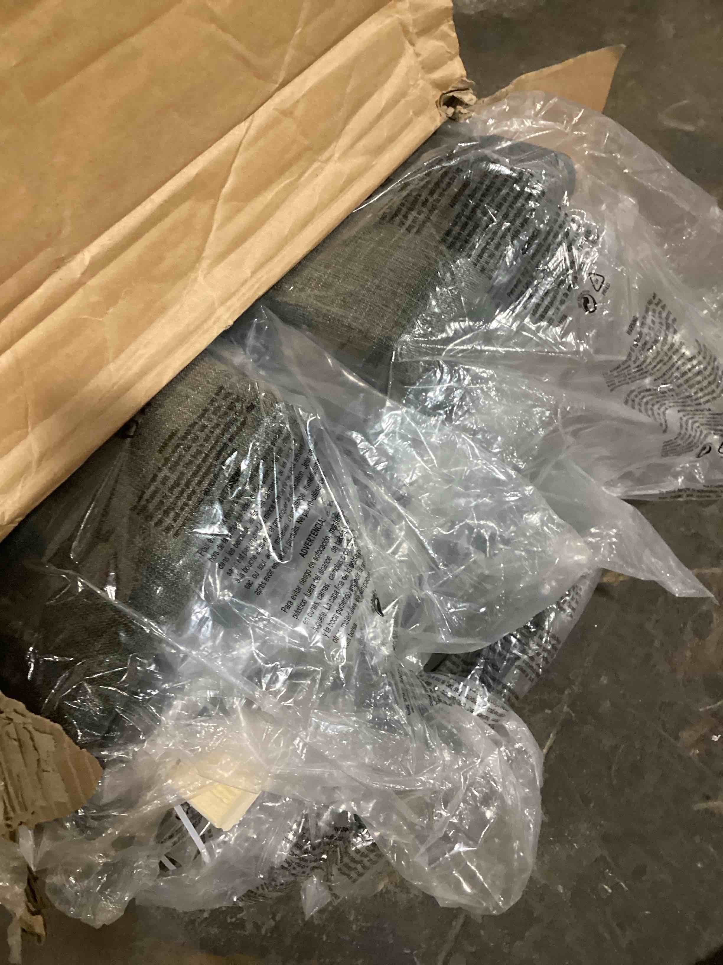 https://s3.amazonaws.com/lotting-images-prod/bidfta/RED6167639_1727882939227.jpeg
