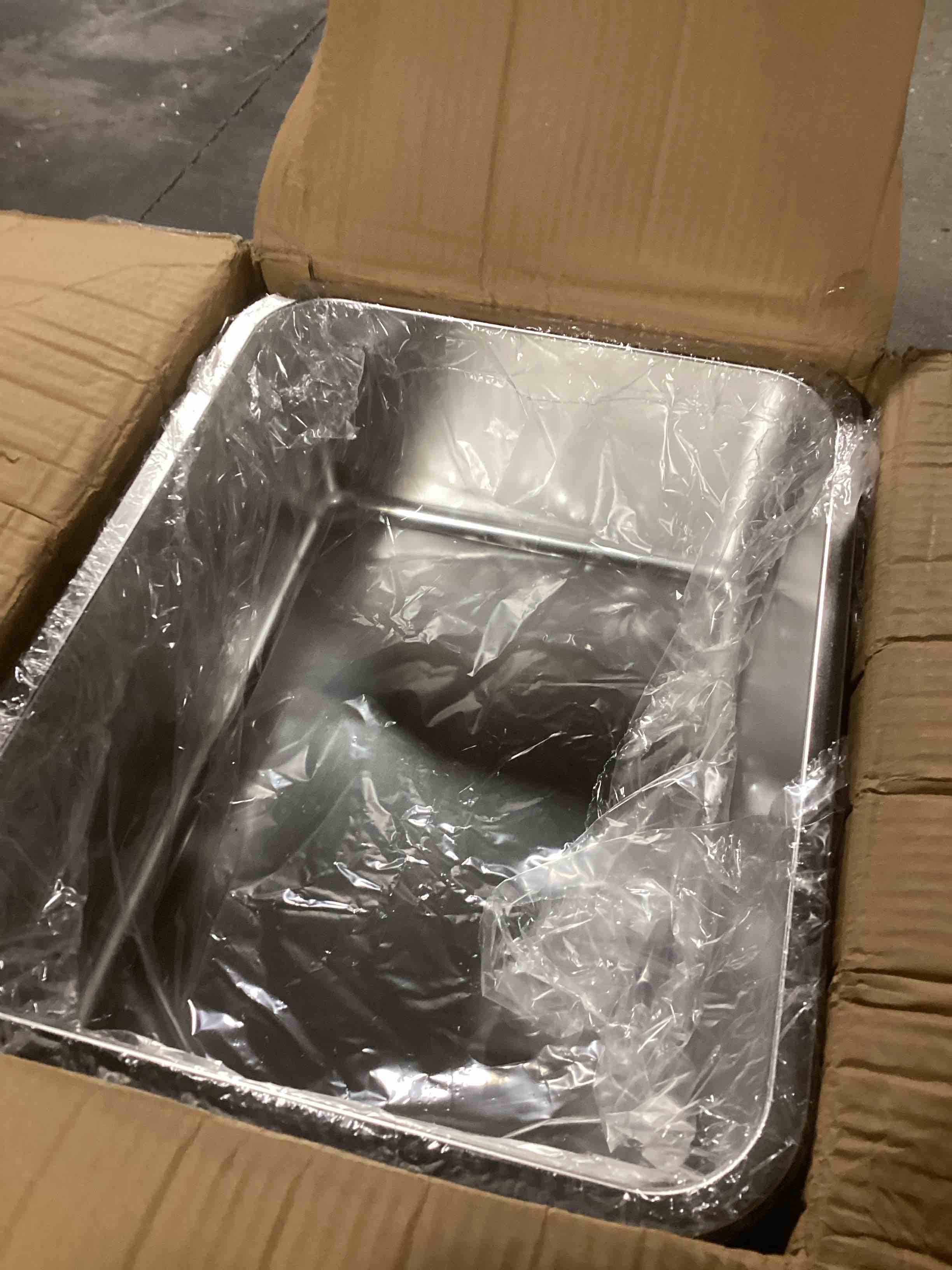 https://s3.amazonaws.com/lotting-images-prod/bidfta/RED6168328_1729171318042.jpeg