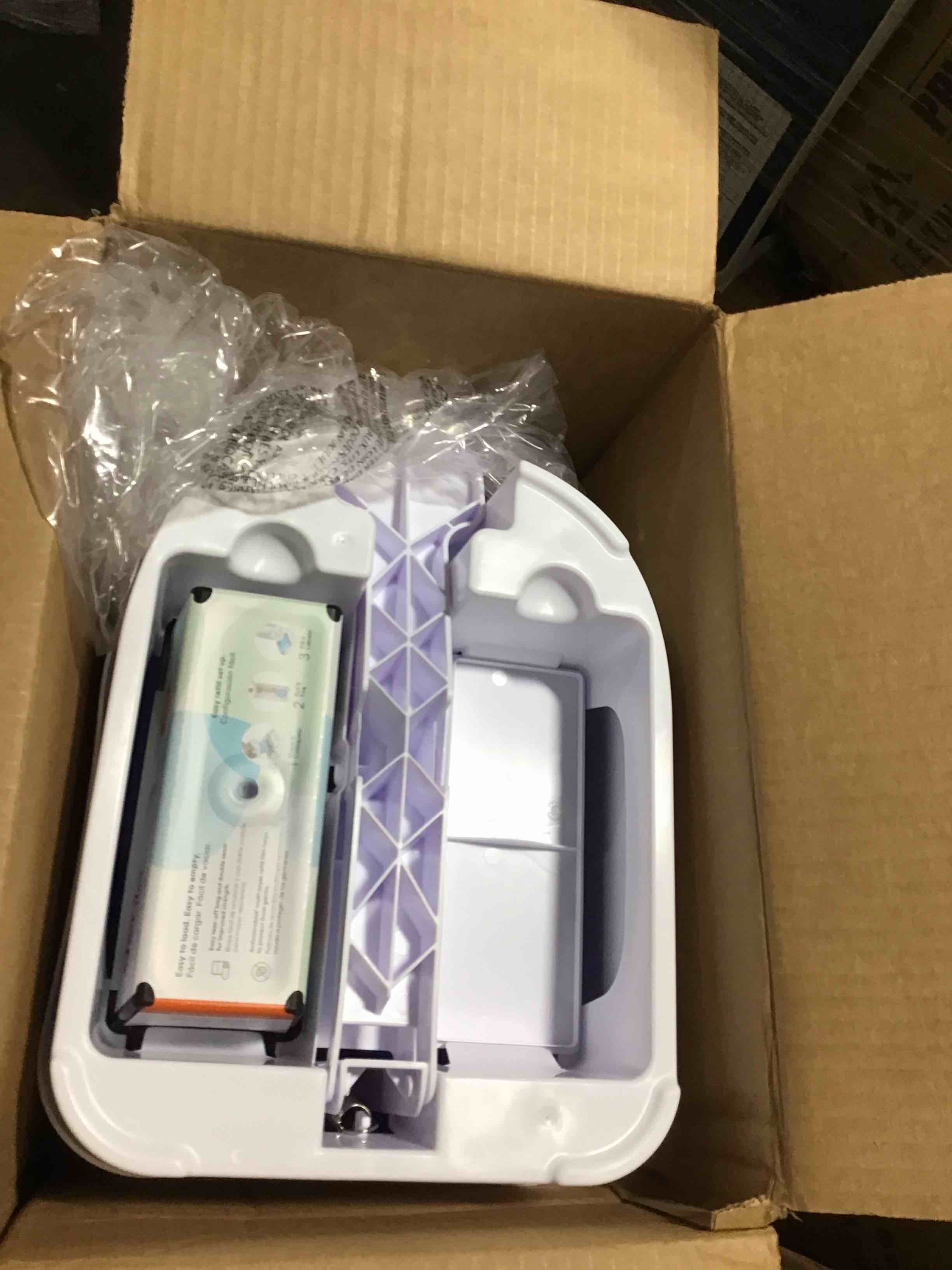 https://s3.amazonaws.com/lotting-images-prod/bidfta/RED6169810_1729100121444.jpeg