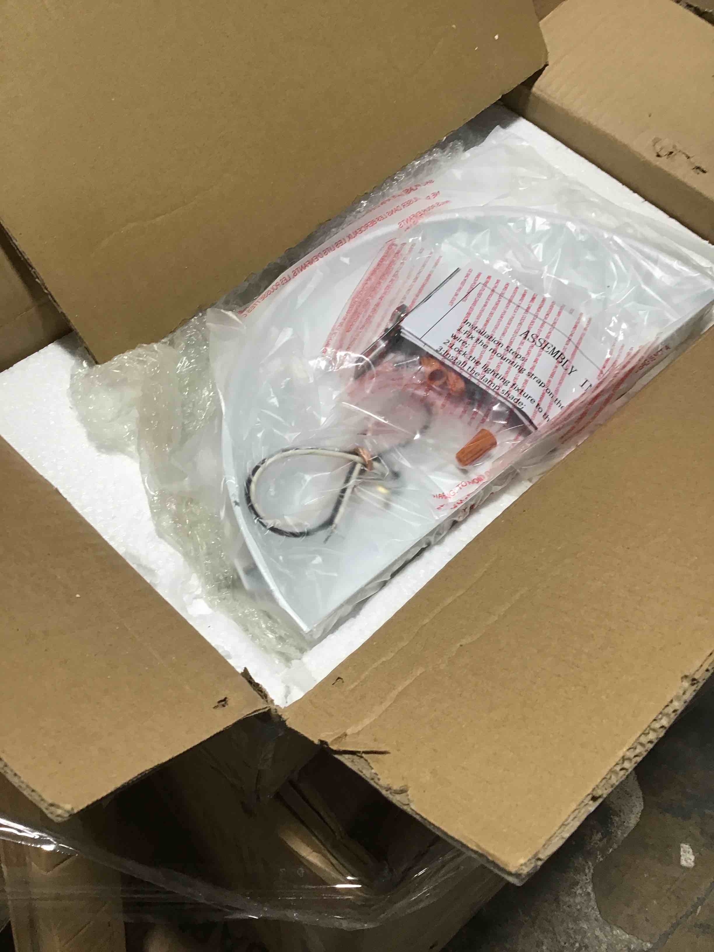 https://s3.amazonaws.com/lotting-images-prod/bidfta/RED6170373_1727883782413.jpeg