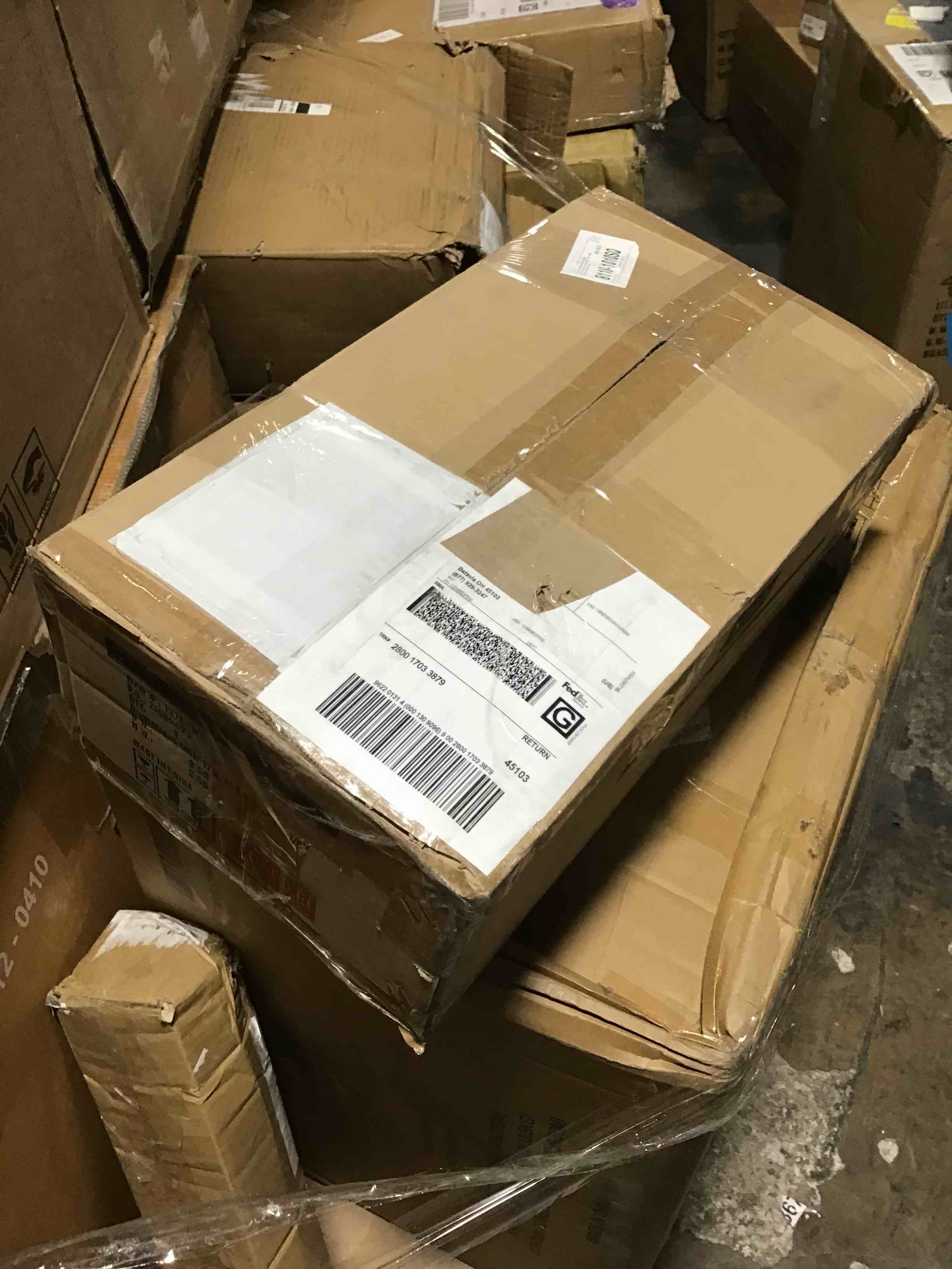 https://s3.amazonaws.com/lotting-images-prod/bidfta/RED6170373_1727883807717.jpeg