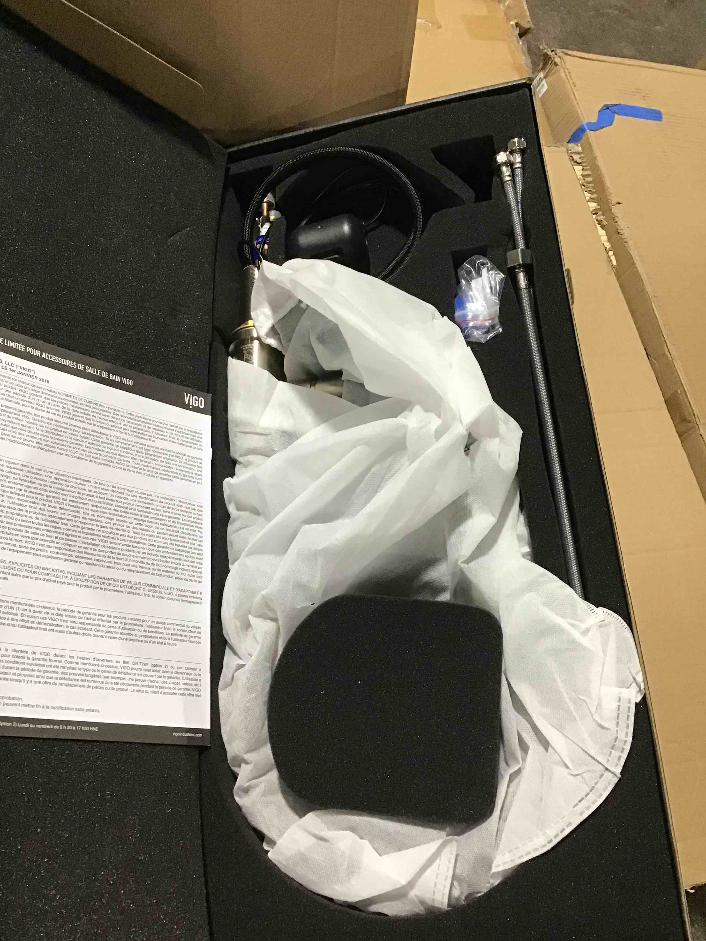 https://s3.amazonaws.com/lotting-images-prod/bidfta/RED6170425_1727967817870.jpeg