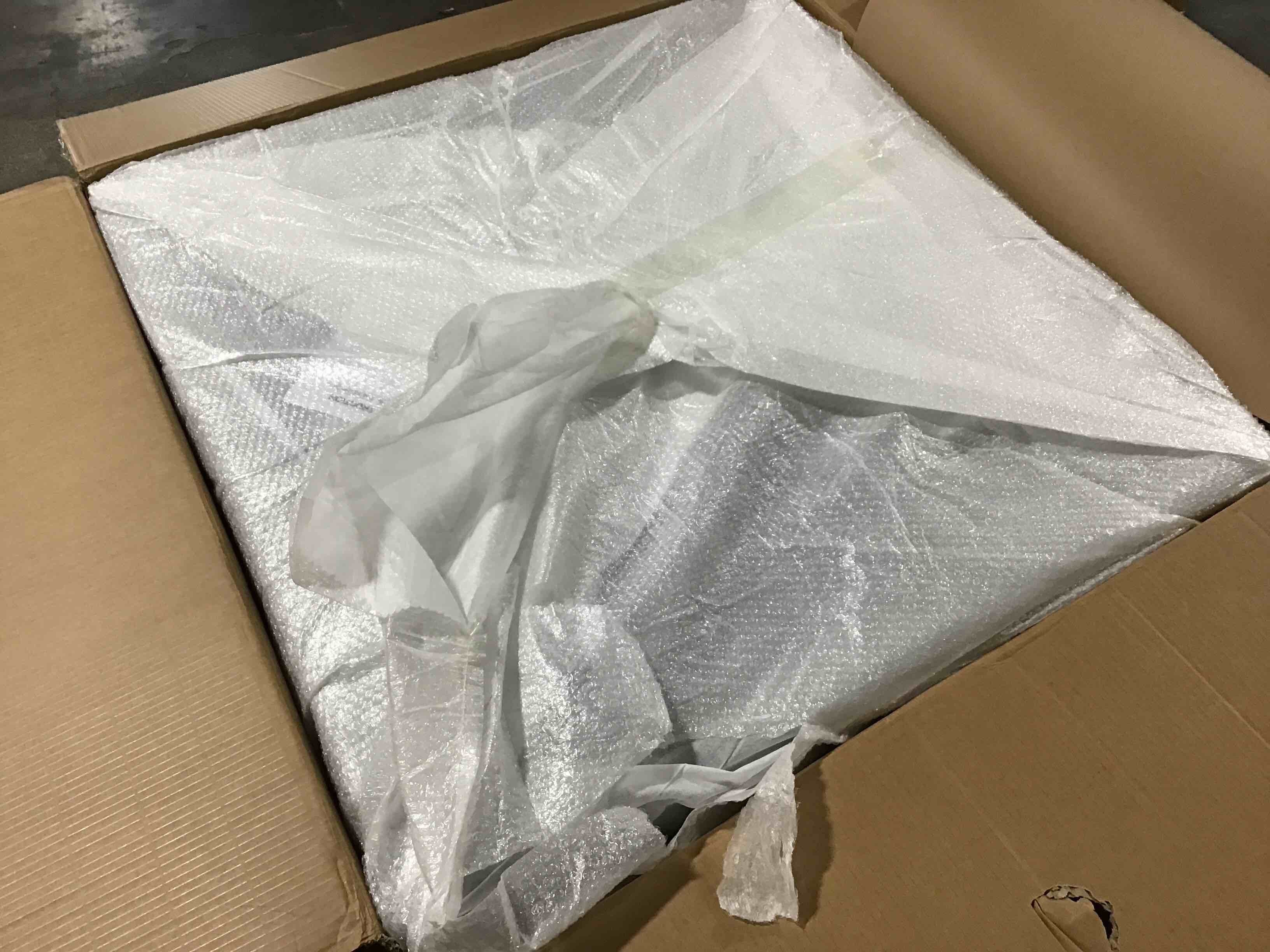 https://s3.amazonaws.com/lotting-images-prod/bidfta/RED6170631_1728485164540.jpeg