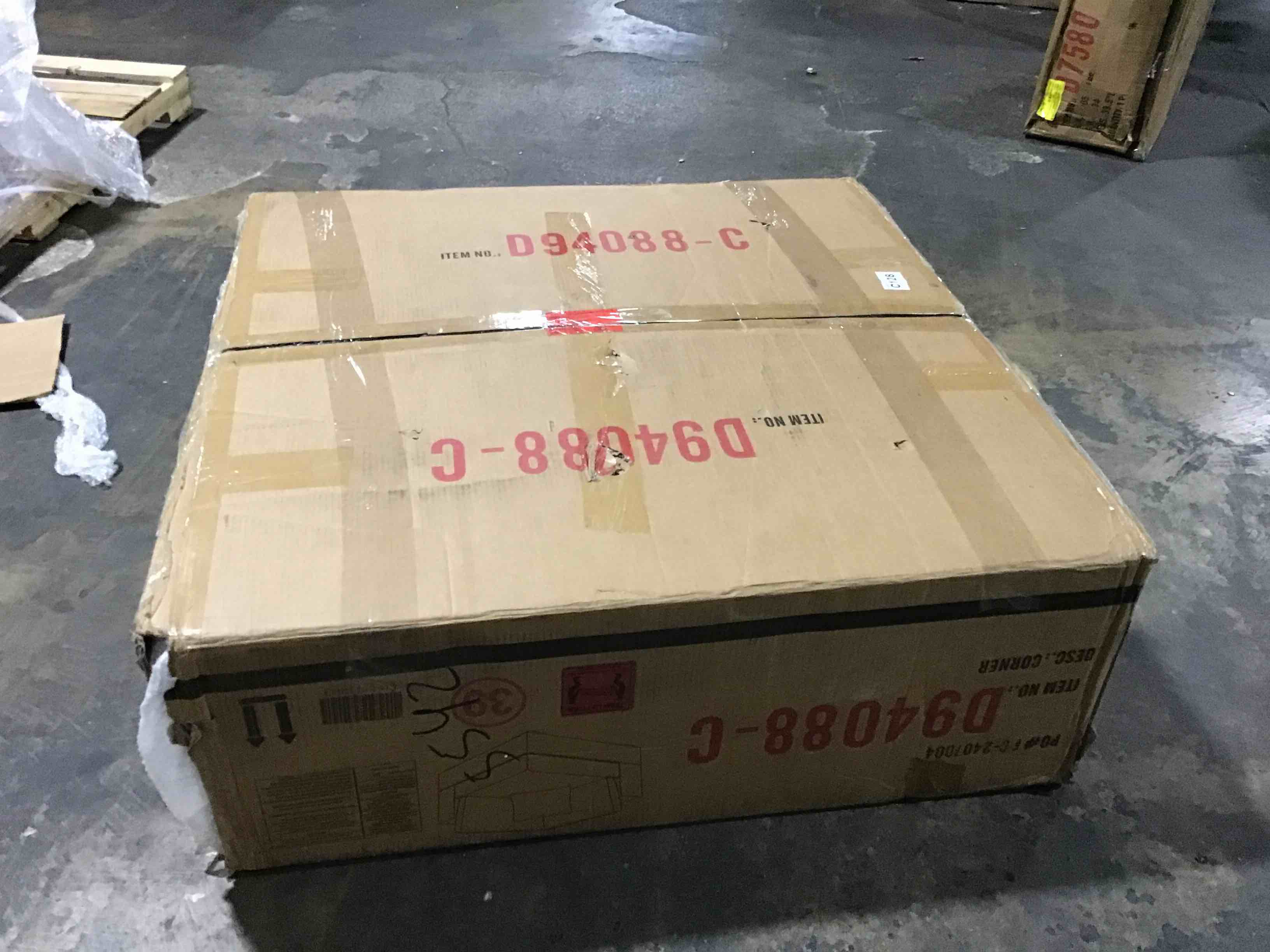 https://s3.amazonaws.com/lotting-images-prod/bidfta/RED6170631_1728485215637.jpeg