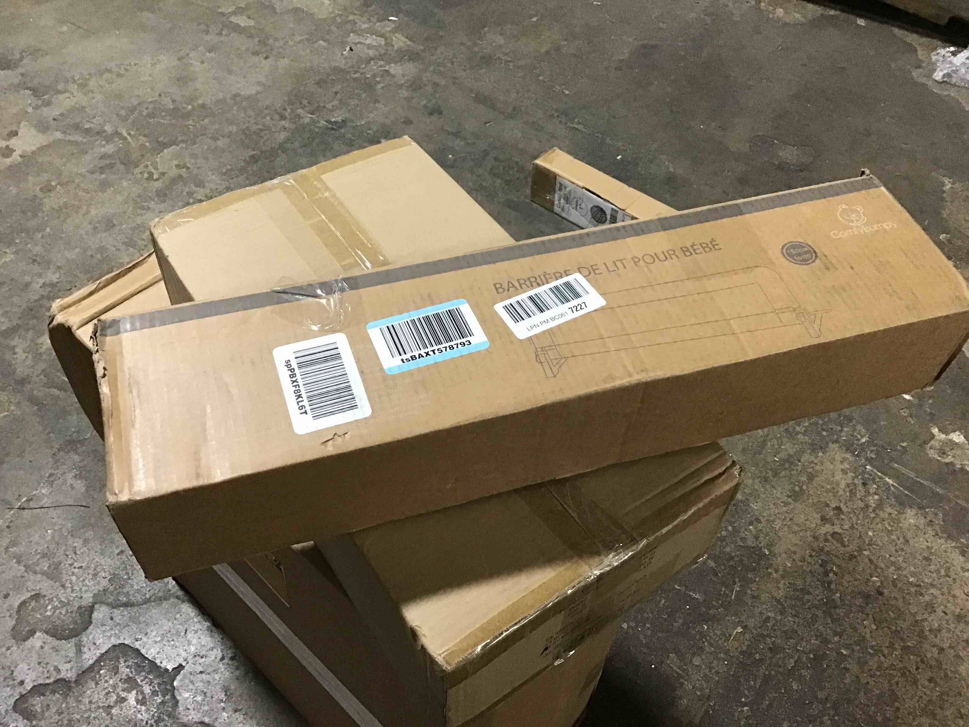 https://s3.amazonaws.com/lotting-images-prod/bidfta/RED6170797_1729099110299.jpeg
