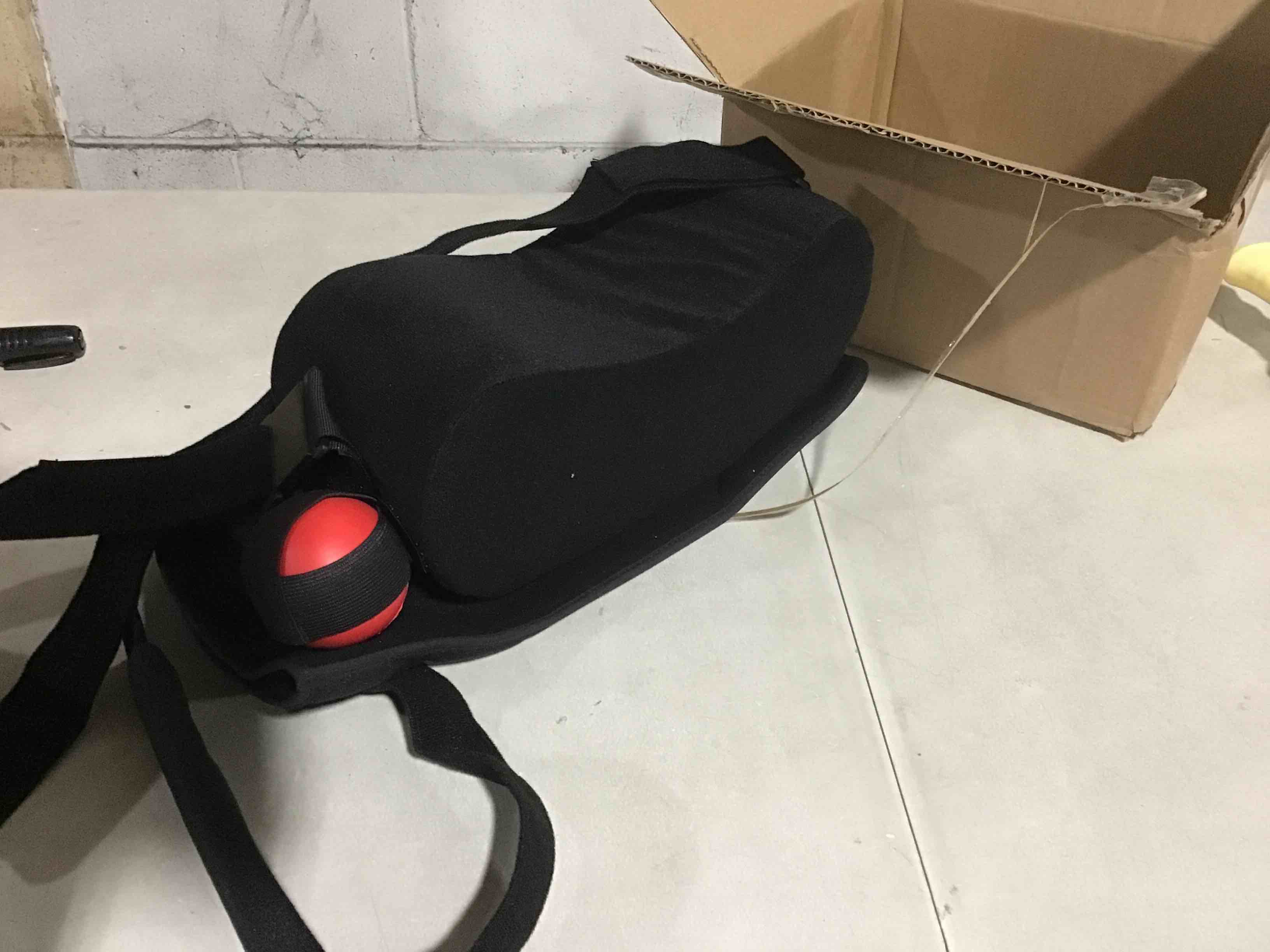 https://s3.amazonaws.com/lotting-images-prod/bidfta/RED6171164_1729781816374.jpeg