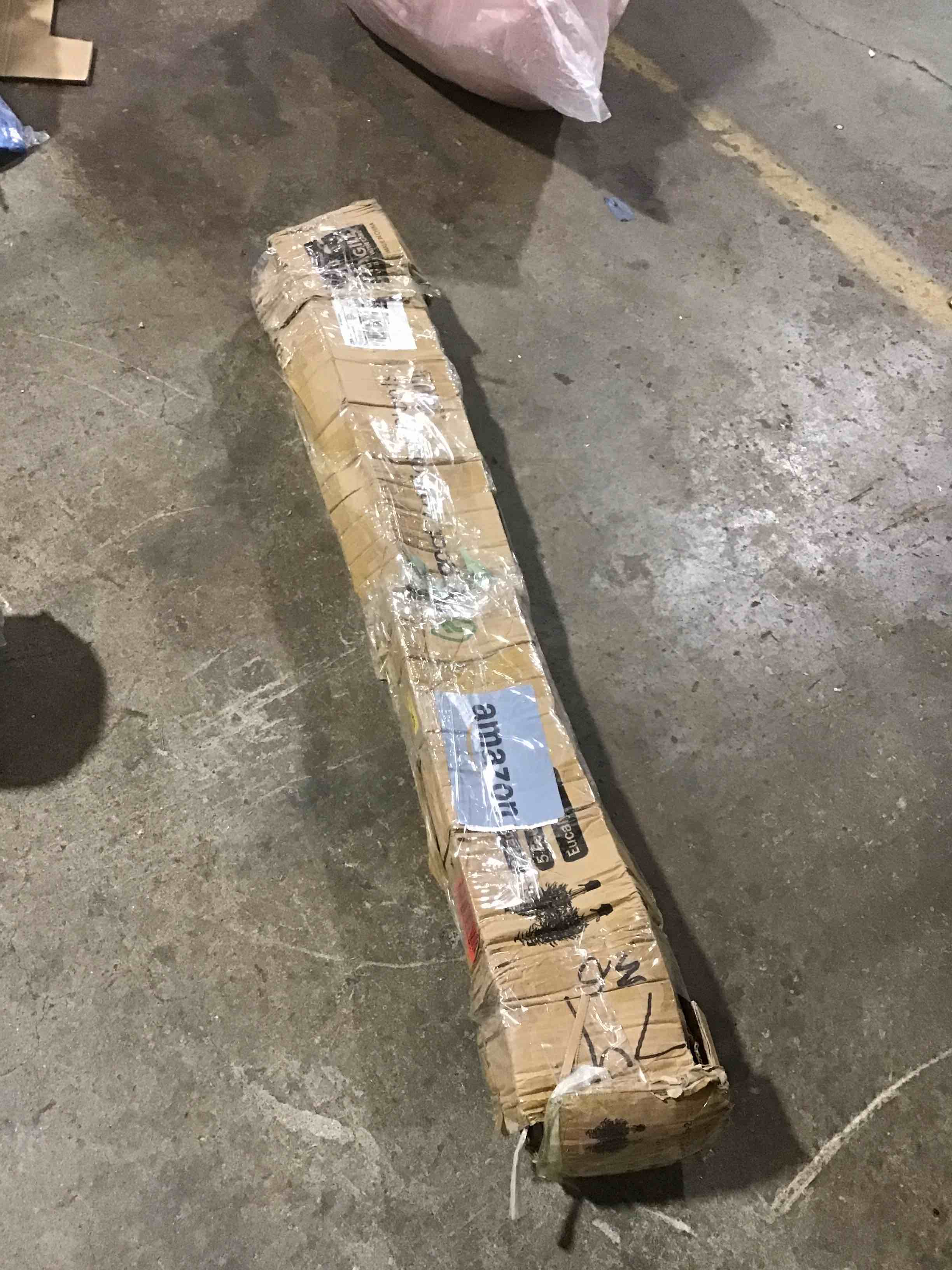 https://s3.amazonaws.com/lotting-images-prod/bidfta/RED6171226_1729864209700.jpeg