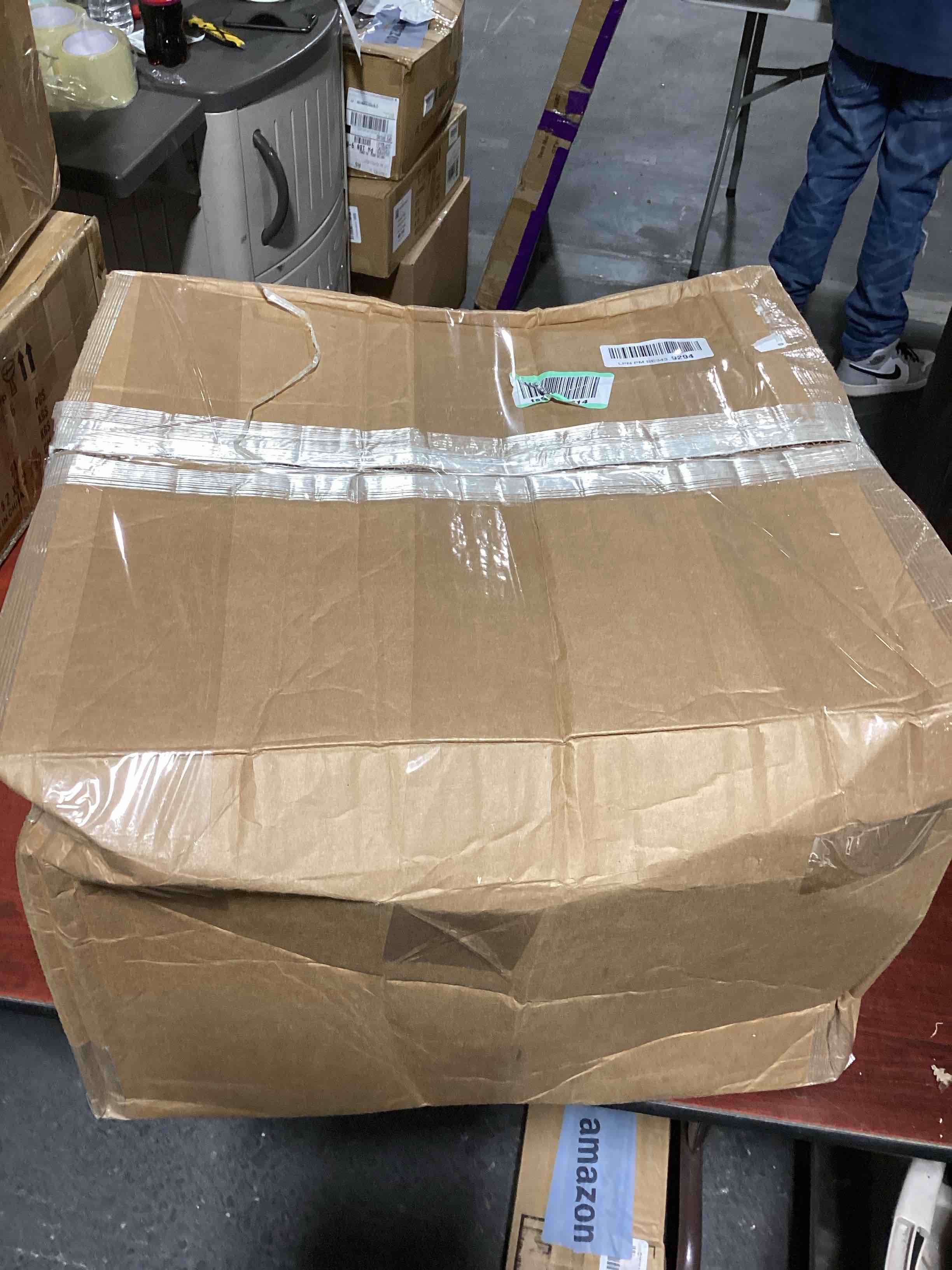 https://s3.amazonaws.com/lotting-images-prod/bidfta/RED6171924_1729108745040.jpeg