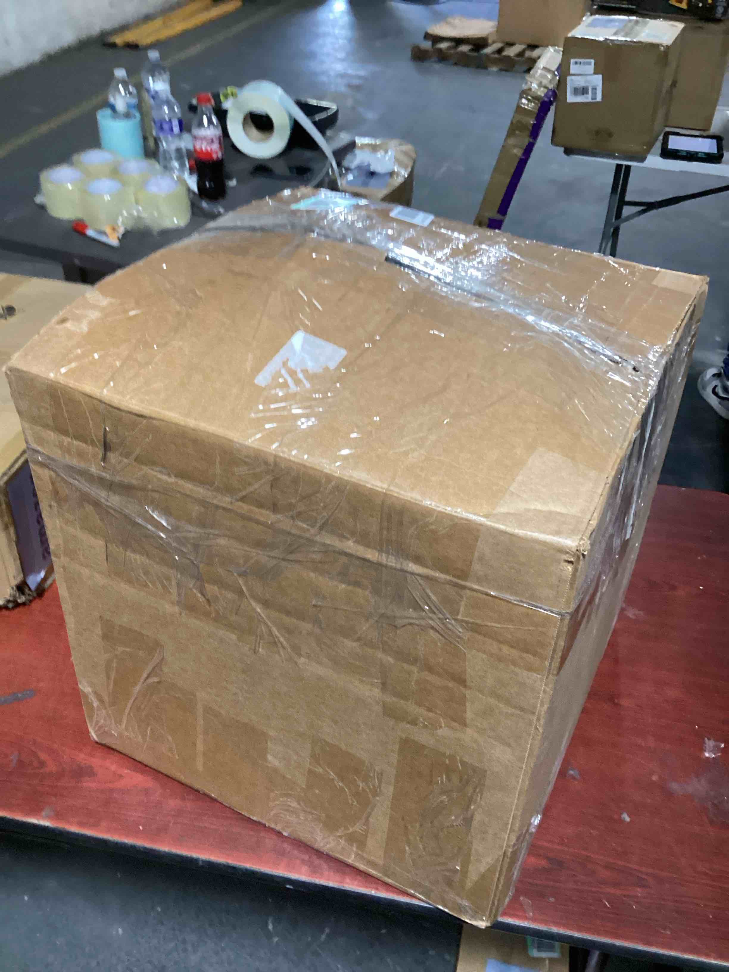 https://s3.amazonaws.com/lotting-images-prod/bidfta/RED6171925_1729108836183.jpeg