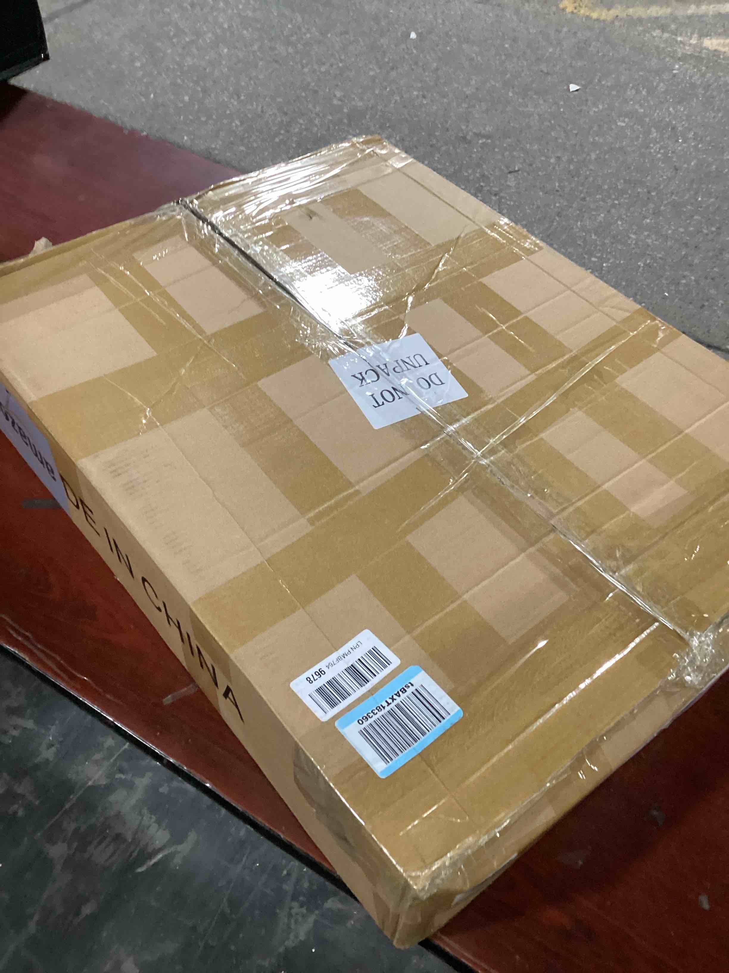 https://s3.amazonaws.com/lotting-images-prod/bidfta/RED6172593_1729794981580.jpeg