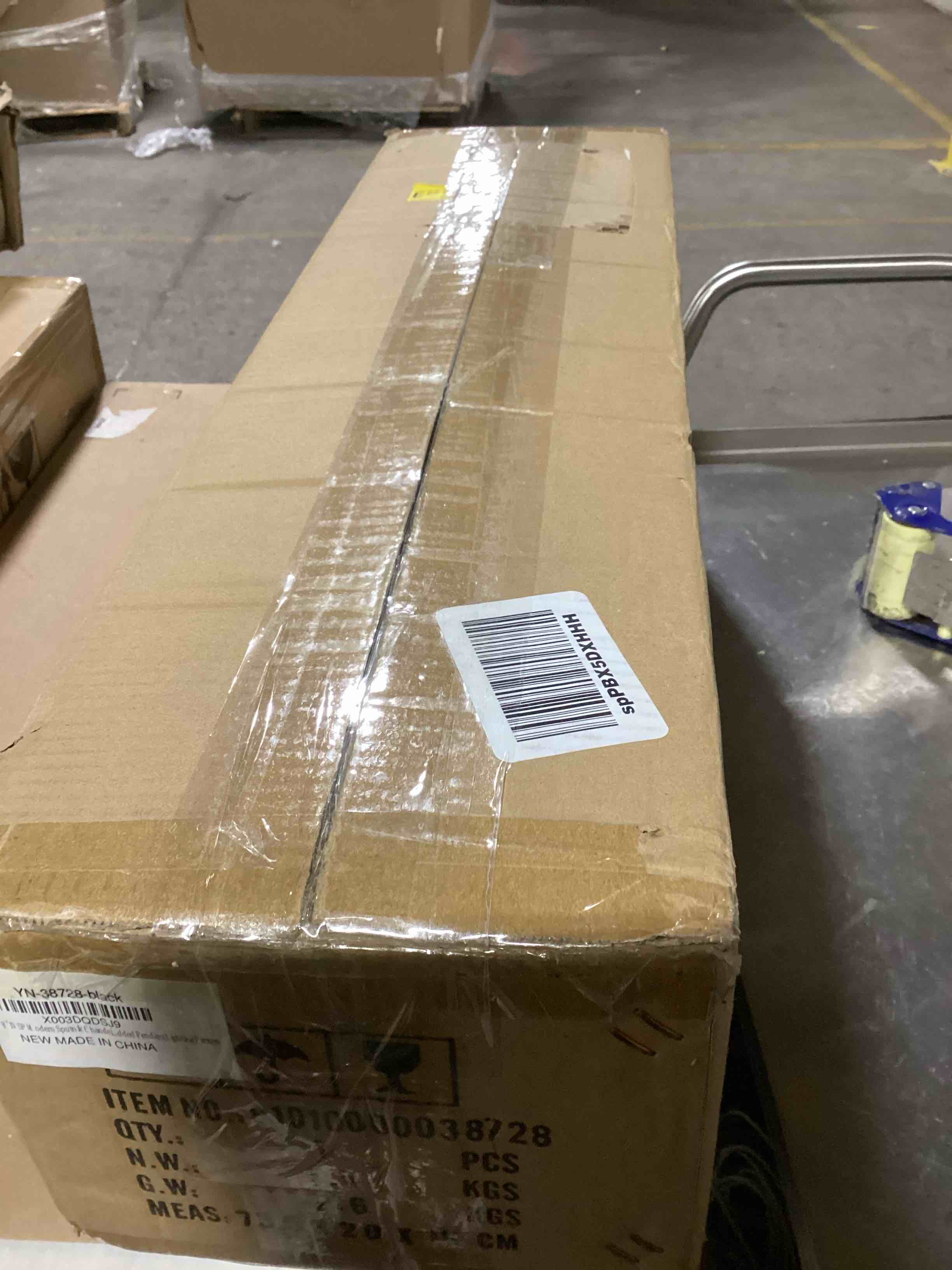 https://s3.amazonaws.com/lotting-images-prod/bidfta/RED6172875_1730136628580.jpeg
