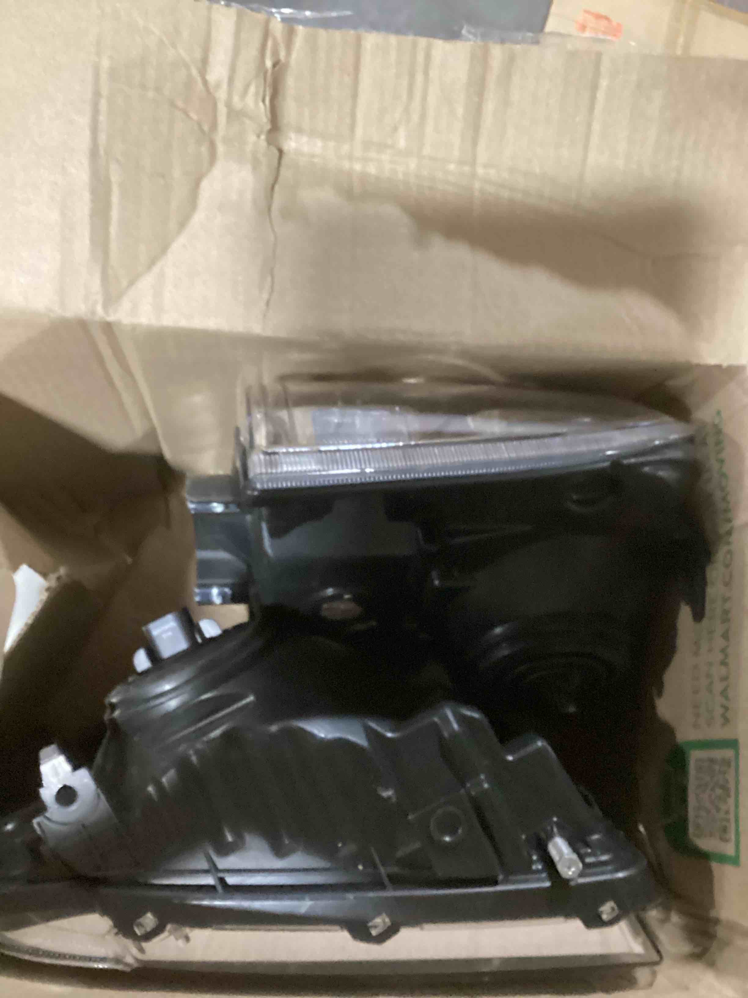 https://s3.amazonaws.com/lotting-images-prod/bidfta/RED6172901_1730142532929.jpeg