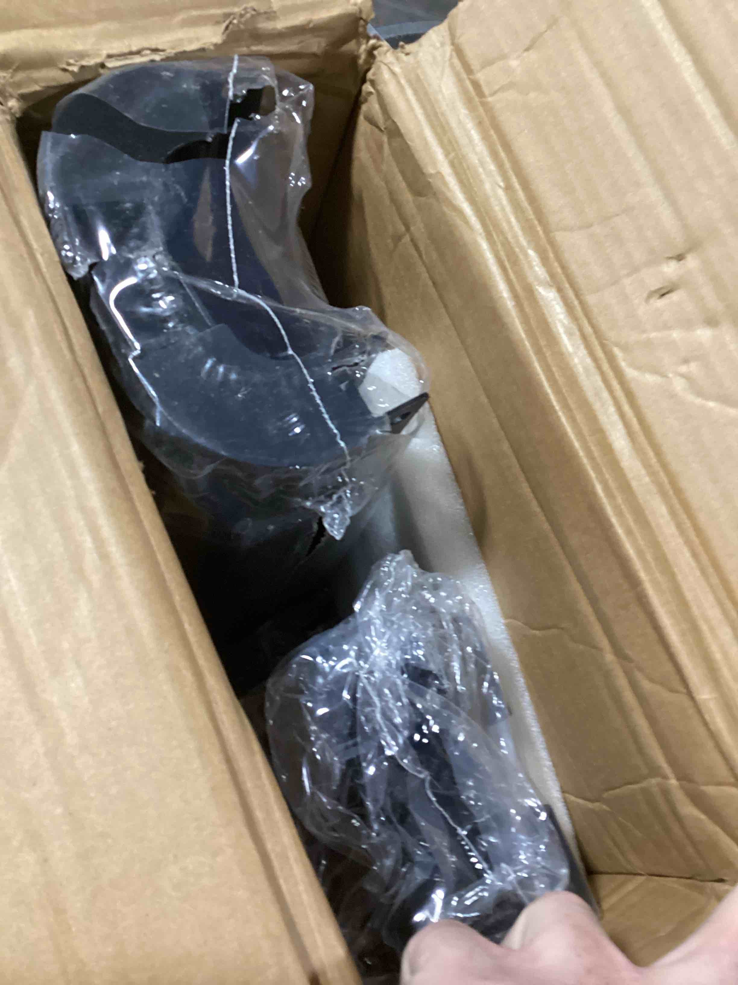 https://s3.amazonaws.com/lotting-images-prod/bidfta/RED6172906_1730143533695.jpeg