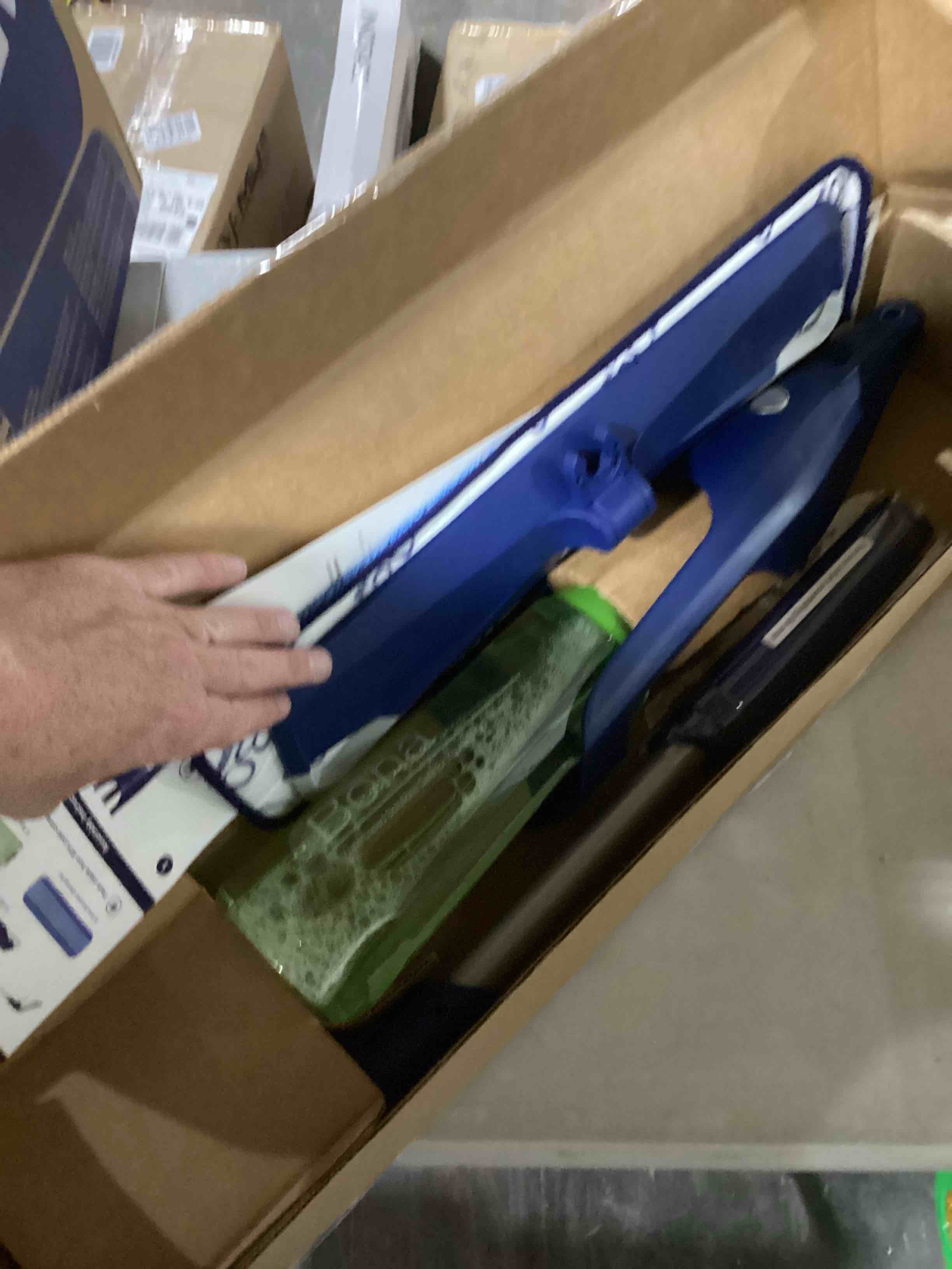https://s3.amazonaws.com/lotting-images-prod/bidfta/RED6172926_1730203727248.jpeg