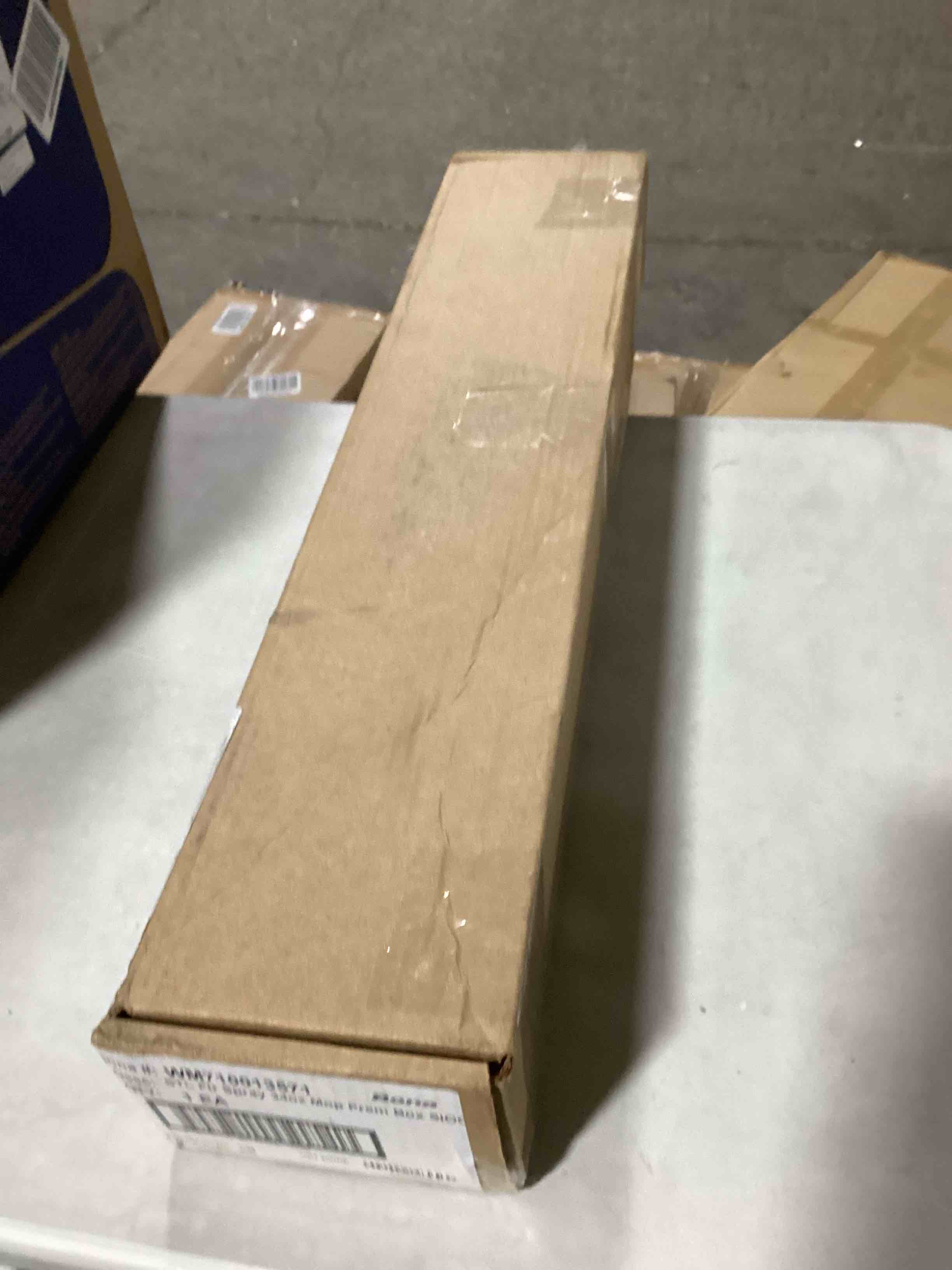 https://s3.amazonaws.com/lotting-images-prod/bidfta/RED6172926_1730203763529.jpeg