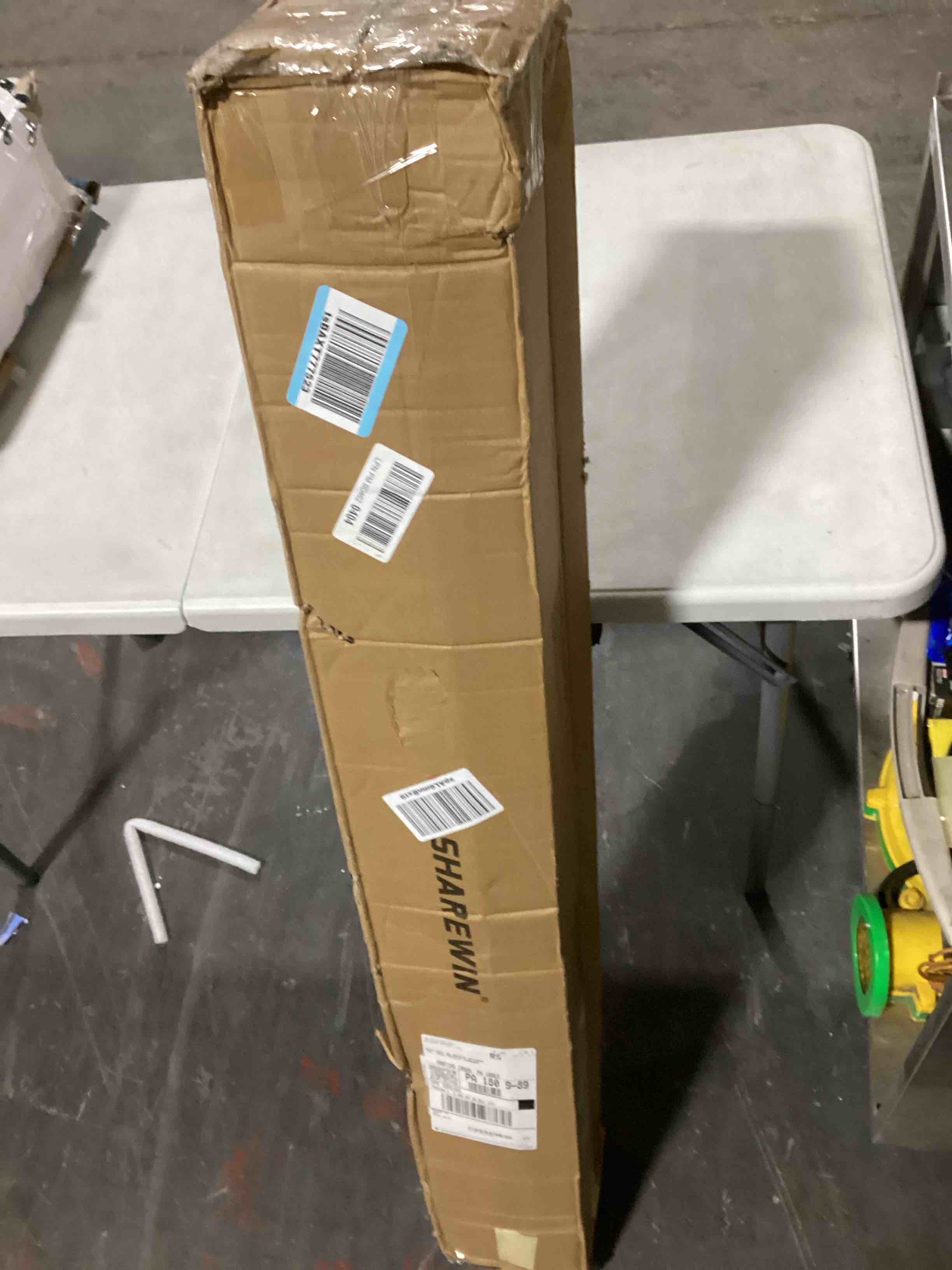 https://s3.amazonaws.com/lotting-images-prod/bidfta/RED6172934_1730204817336.jpeg