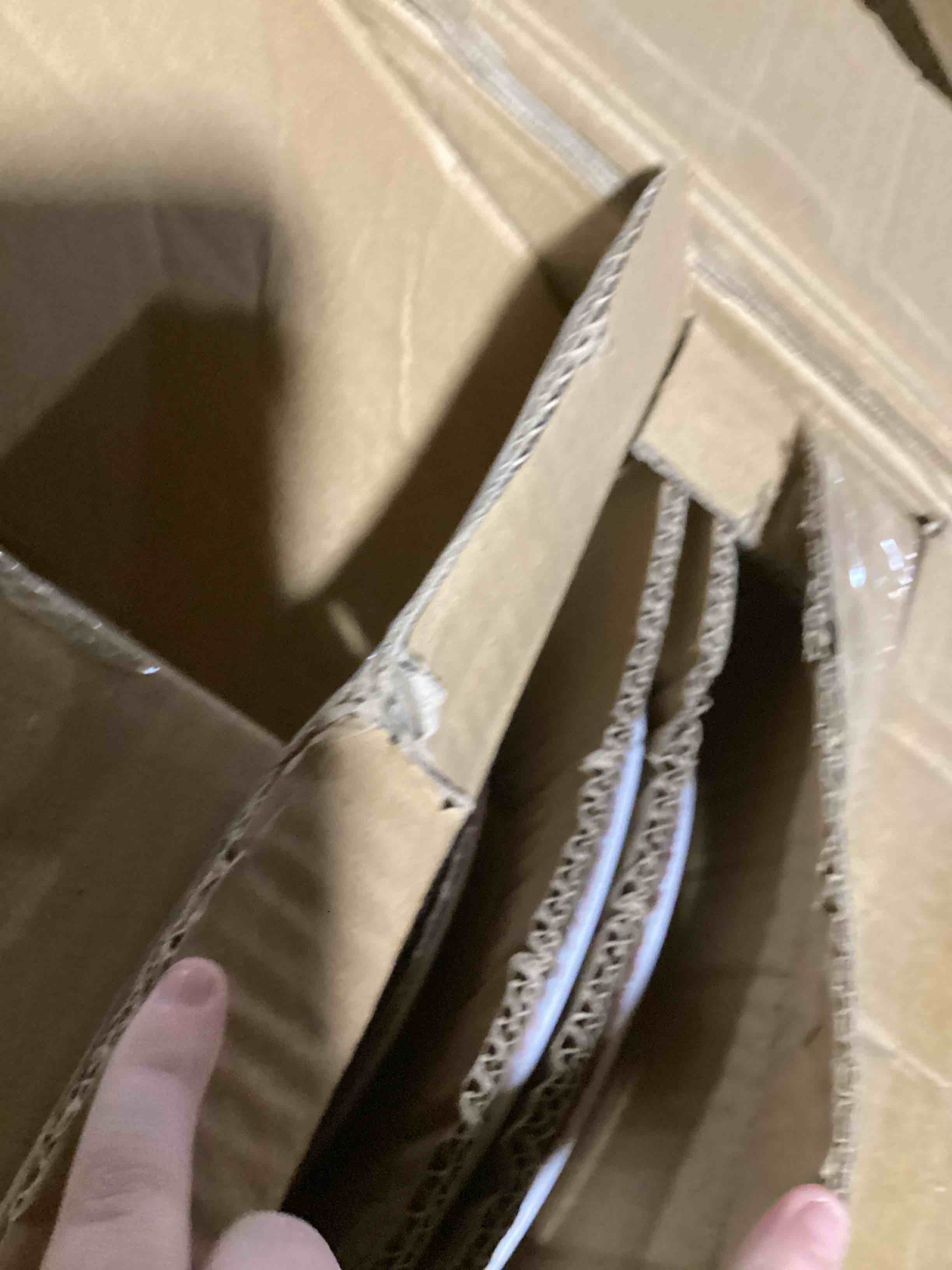 https://s3.amazonaws.com/lotting-images-prod/bidfta/RED6173064_1727097251238.jpeg