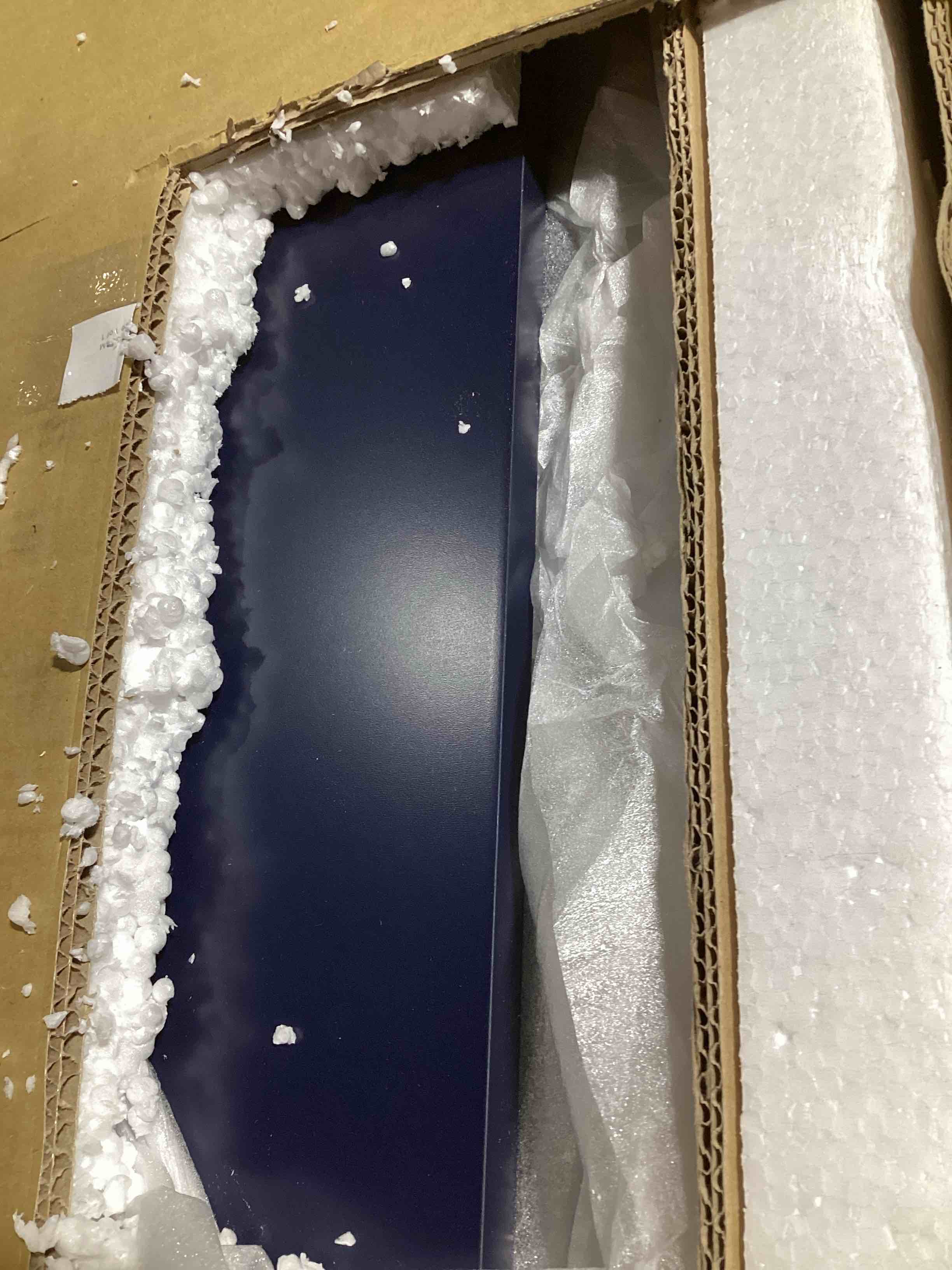 https://s3.amazonaws.com/lotting-images-prod/bidfta/RED6173094_1727183877808.jpeg