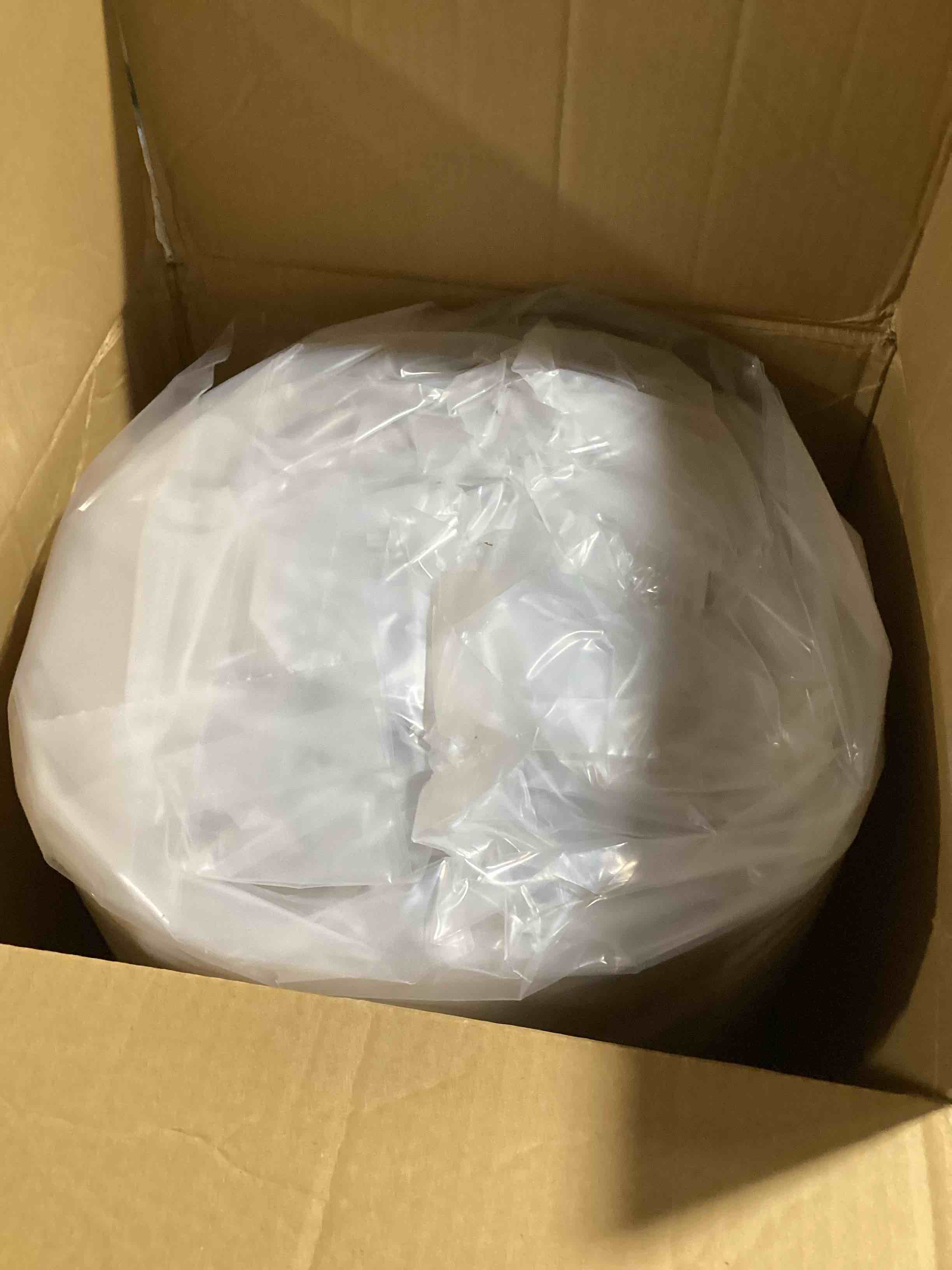 https://s3.amazonaws.com/lotting-images-prod/bidfta/RED6173322_1727439401252.jpeg