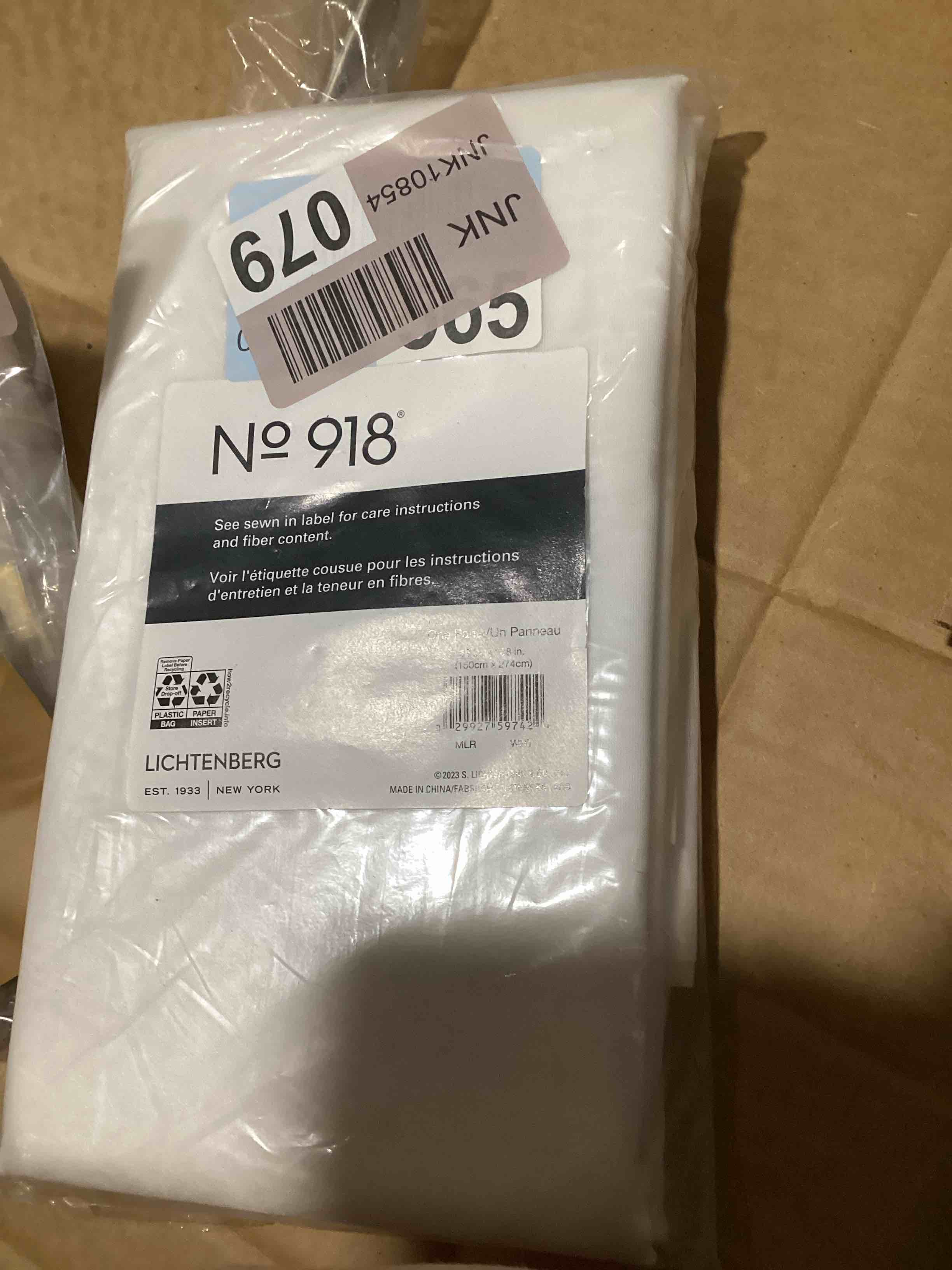 https://s3.amazonaws.com/lotting-images-prod/bidfta/RED6173371_1727448076399.jpeg