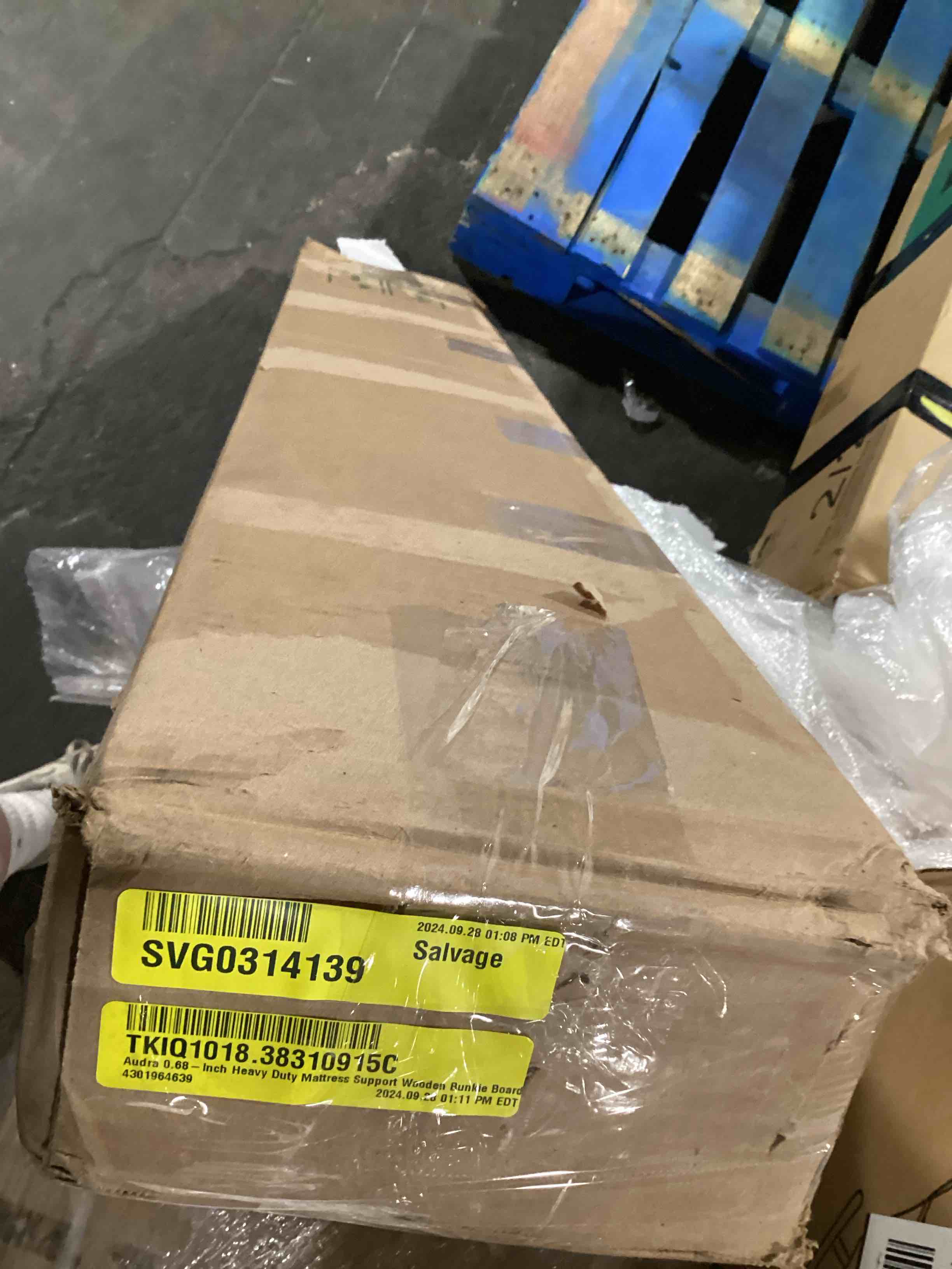 https://s3.amazonaws.com/lotting-images-prod/bidfta/RED6173637_1727873505003.jpeg