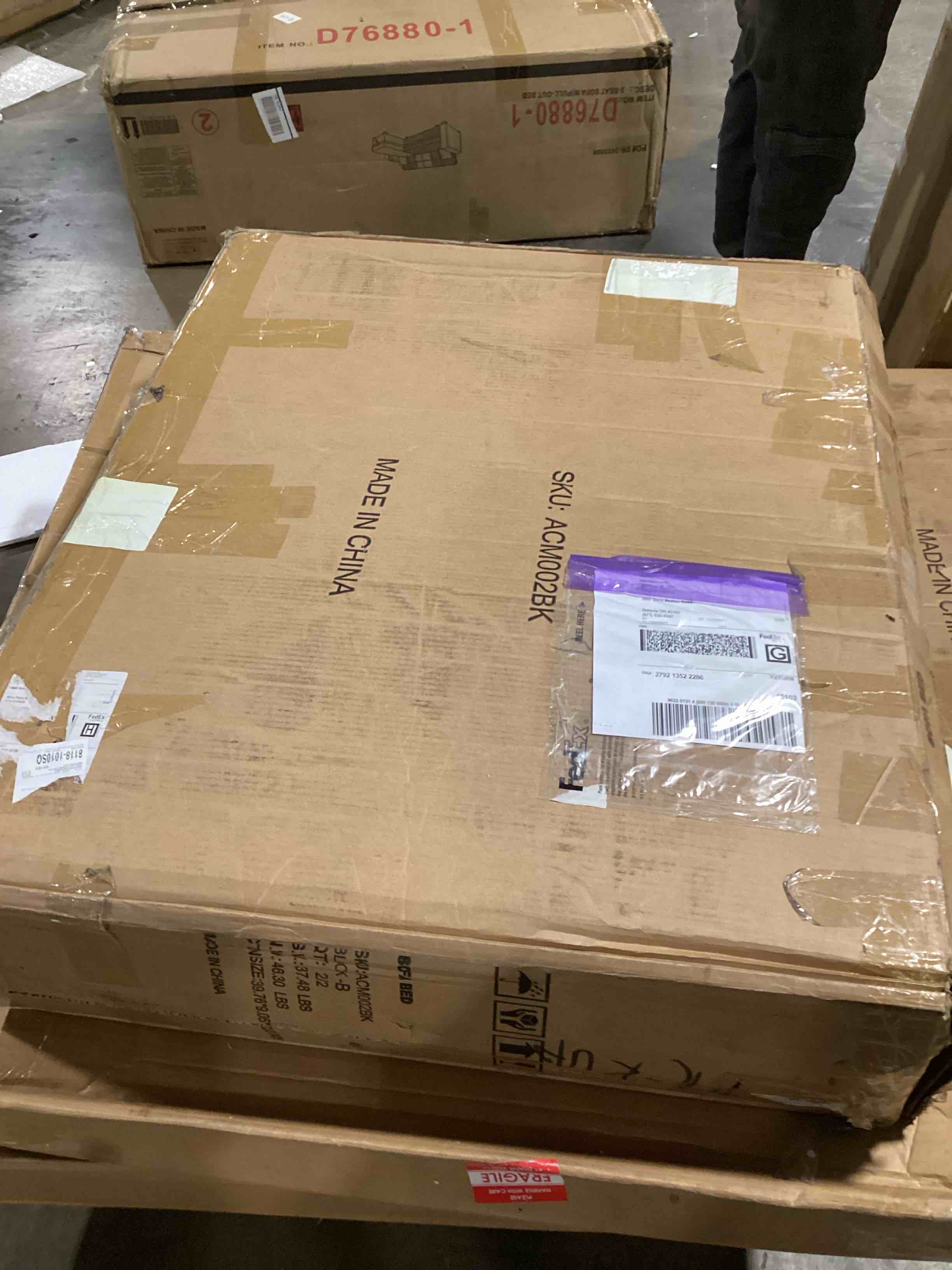 https://s3.amazonaws.com/lotting-images-prod/bidfta/RED6173921_1728320682158.jpeg