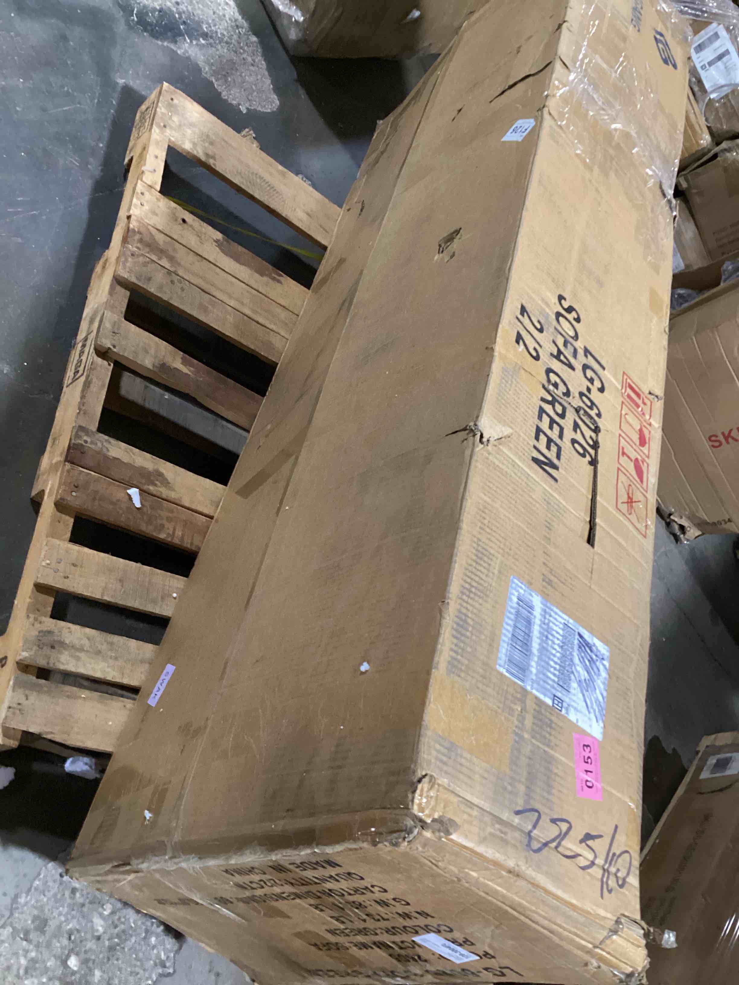 https://s3.amazonaws.com/lotting-images-prod/bidfta/RED6174170_1728581204810.jpeg
