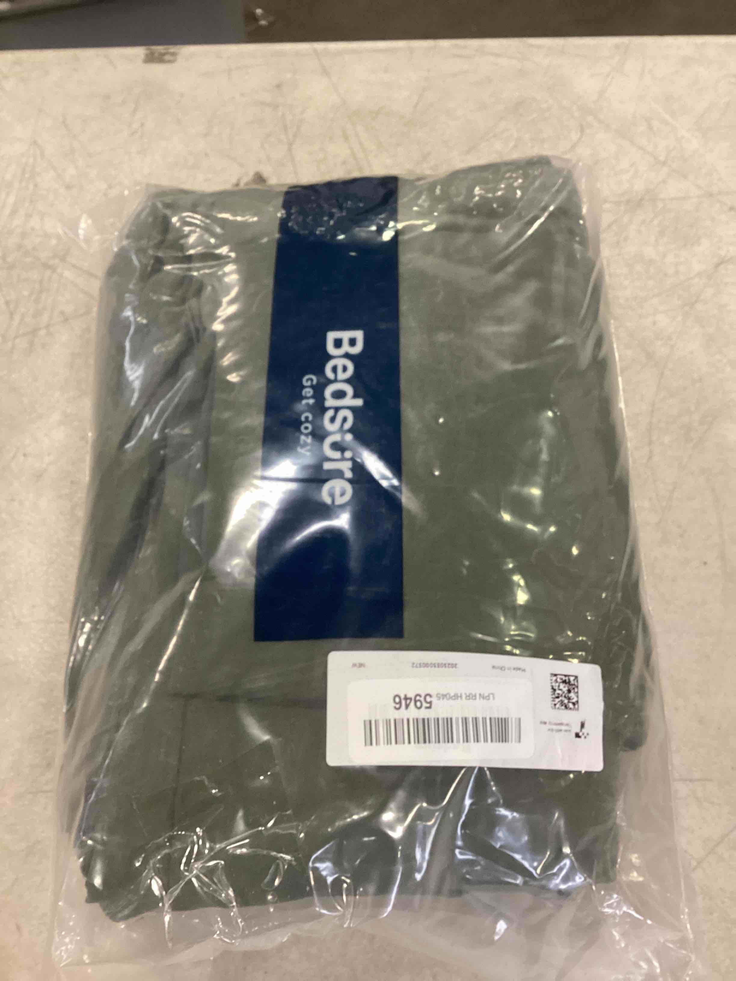 https://s3.amazonaws.com/lotting-images-prod/bidfta/RED6174460_1712337828510.jpeg