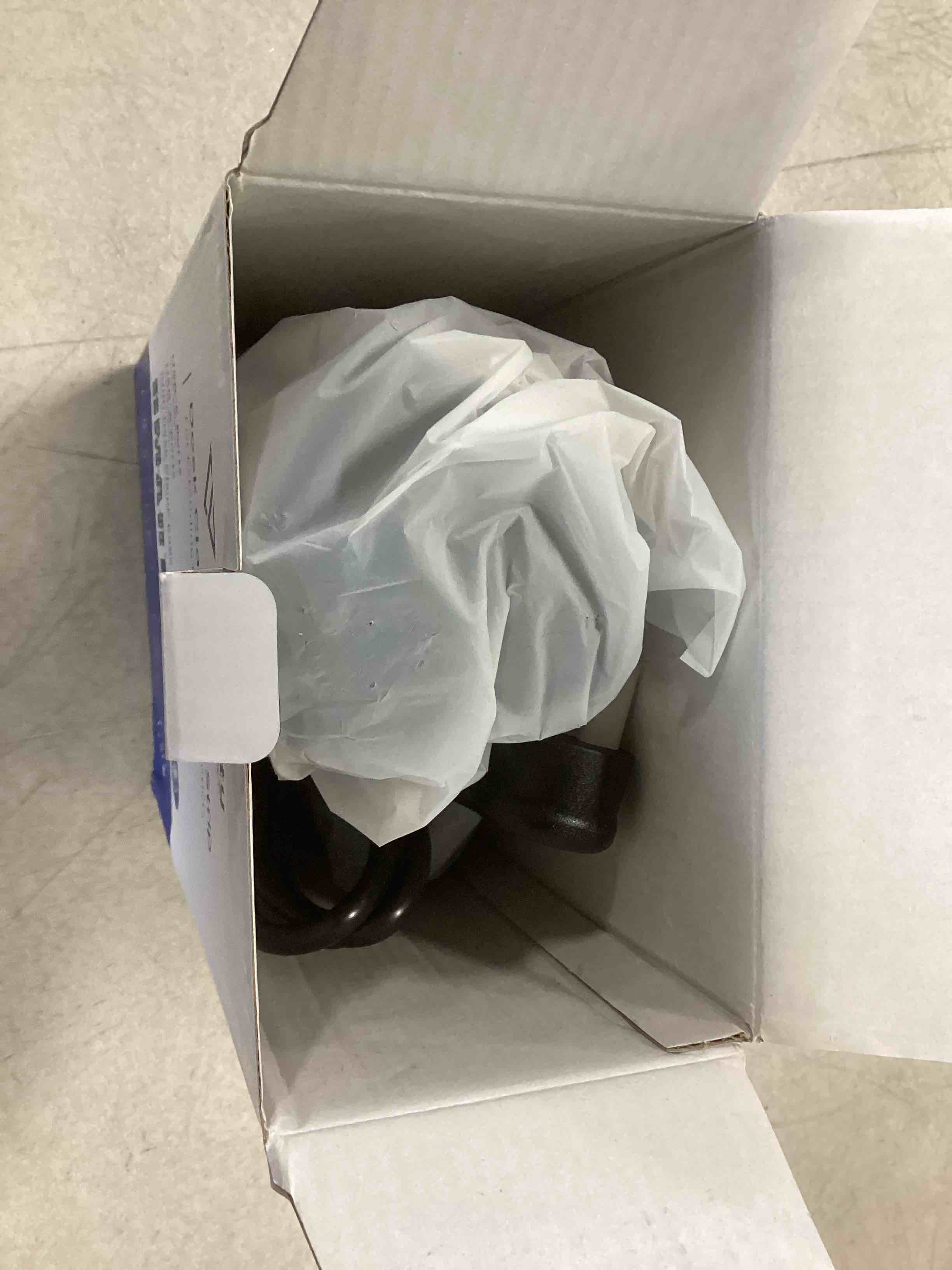 https://s3.amazonaws.com/lotting-images-prod/bidfta/RED6174479_1712338939167.jpeg