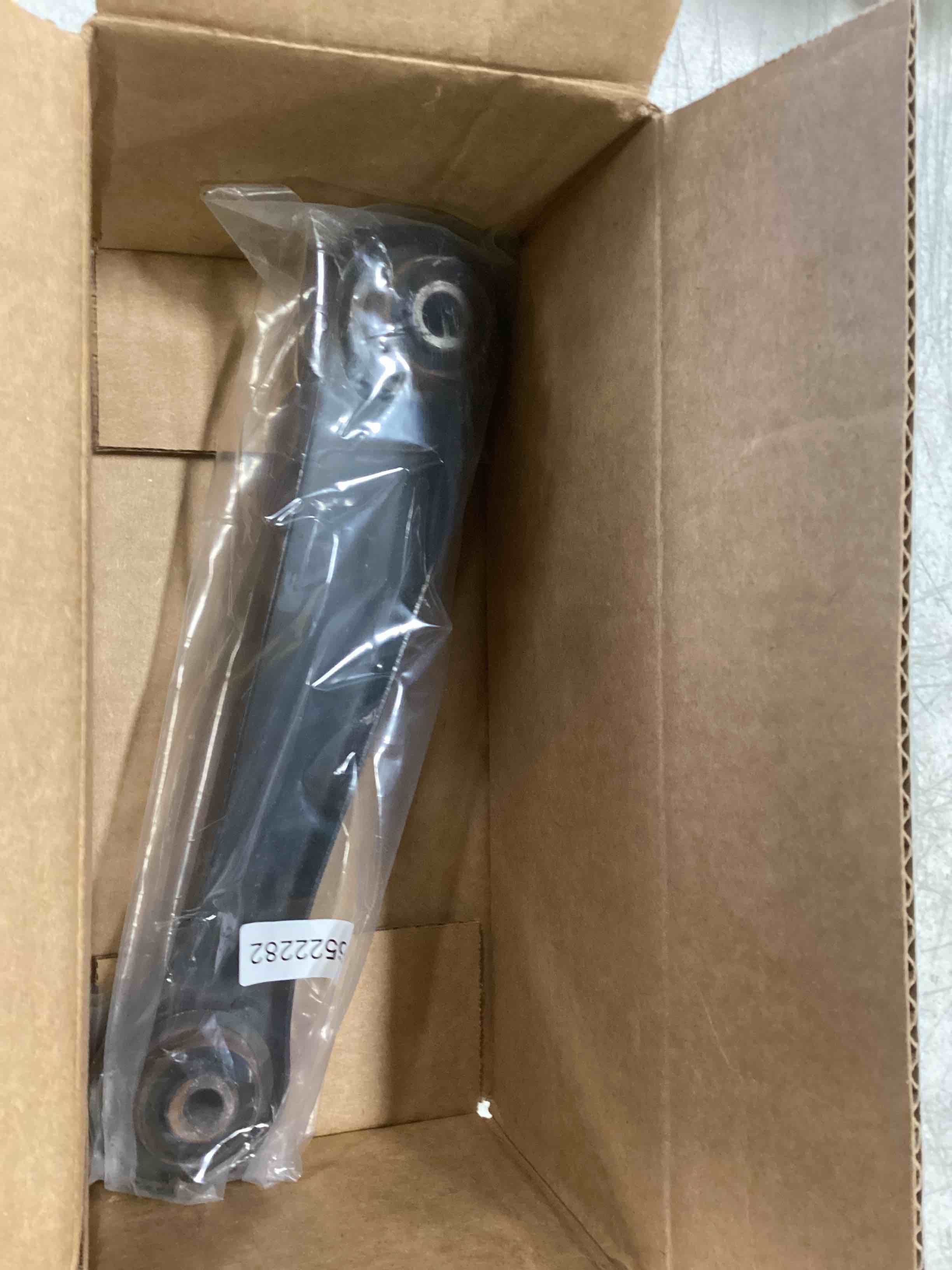 https://s3.amazonaws.com/lotting-images-prod/bidfta/RED6174858_1712576404572.jpeg