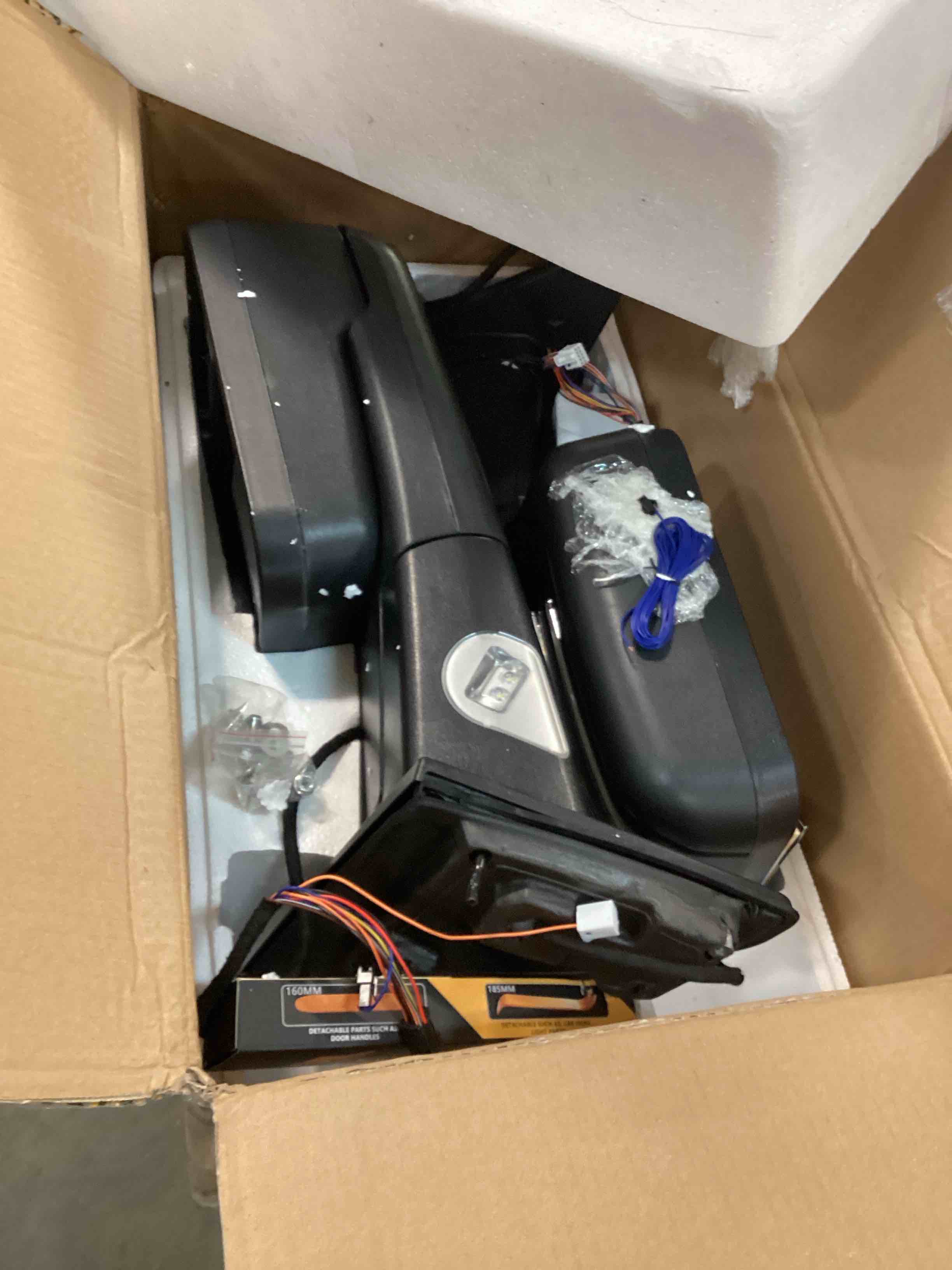 https://s3.amazonaws.com/lotting-images-prod/bidfta/RED6176030_1712779672448.jpeg