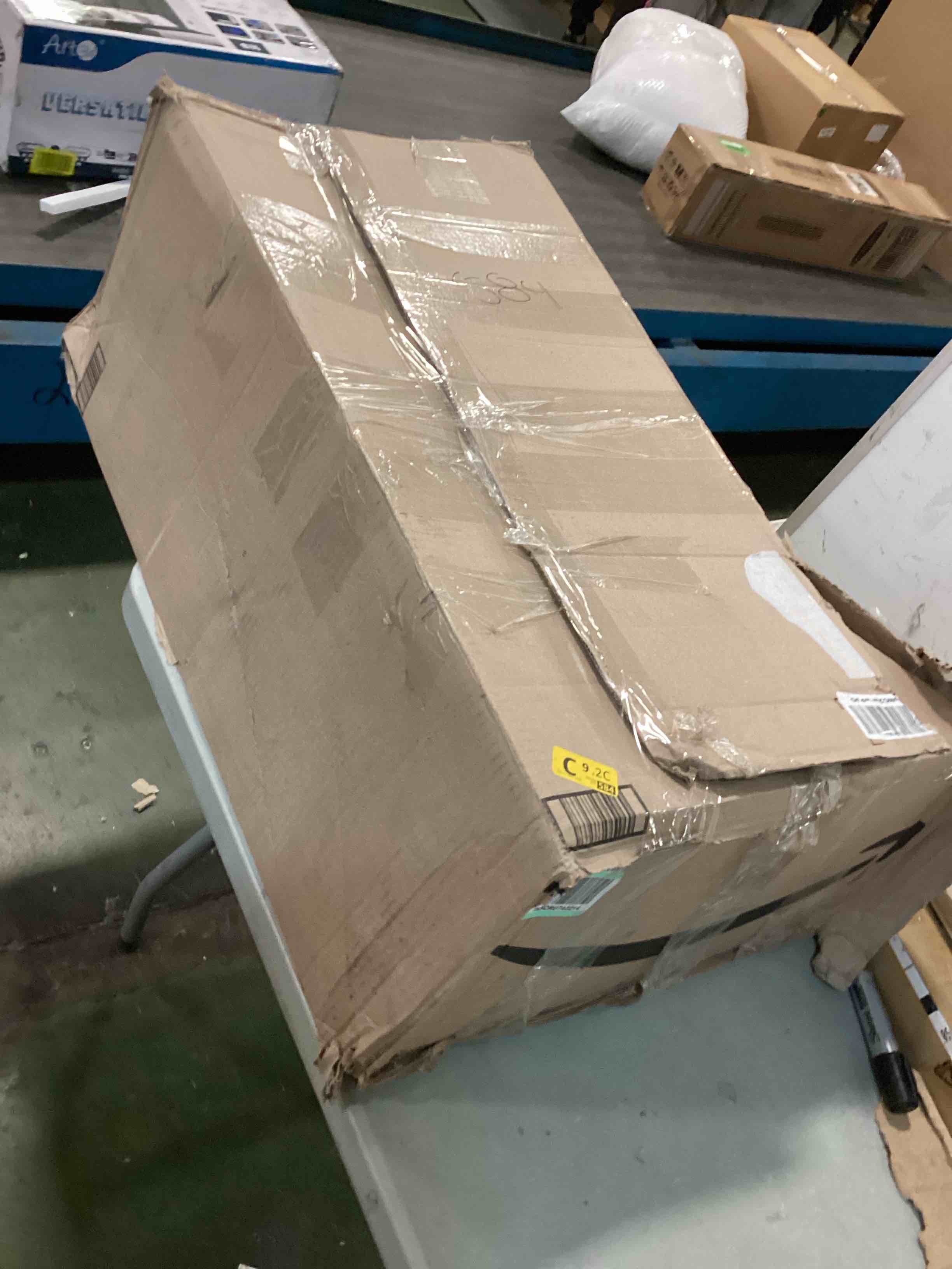 https://s3.amazonaws.com/lotting-images-prod/bidfta/RED6176079_1712842006360.jpeg