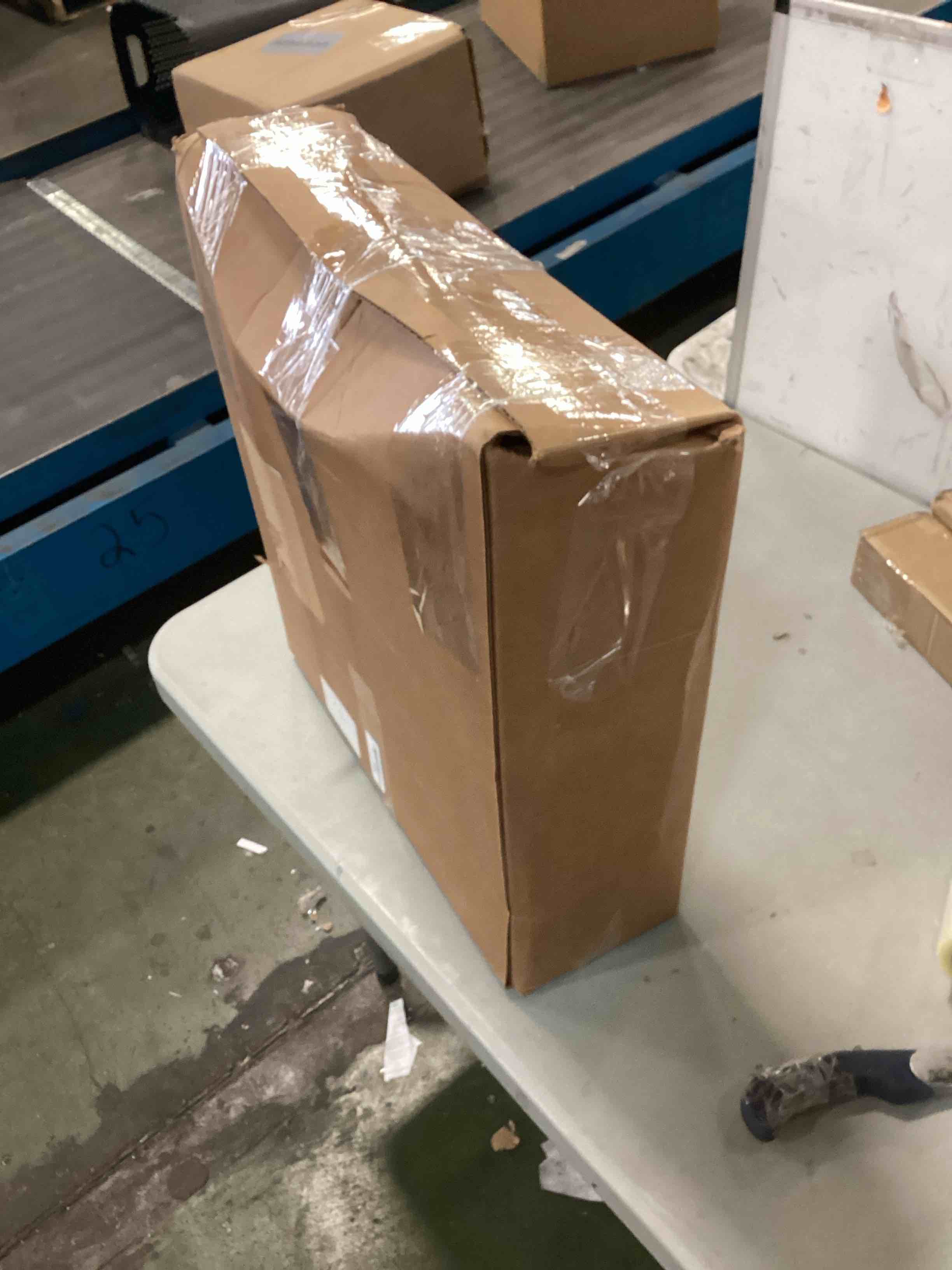 https://s3.amazonaws.com/lotting-images-prod/bidfta/RED6176130_1712850005697.jpeg
