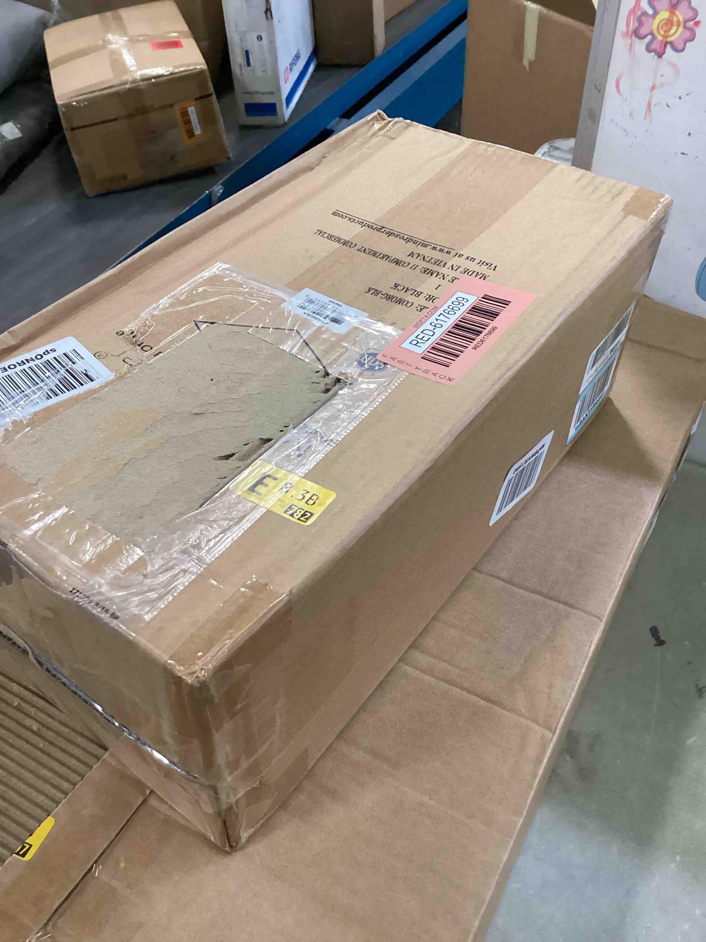 https://s3.amazonaws.com/lotting-images-prod/bidfta/RED6176699_1713195480808.jpeg