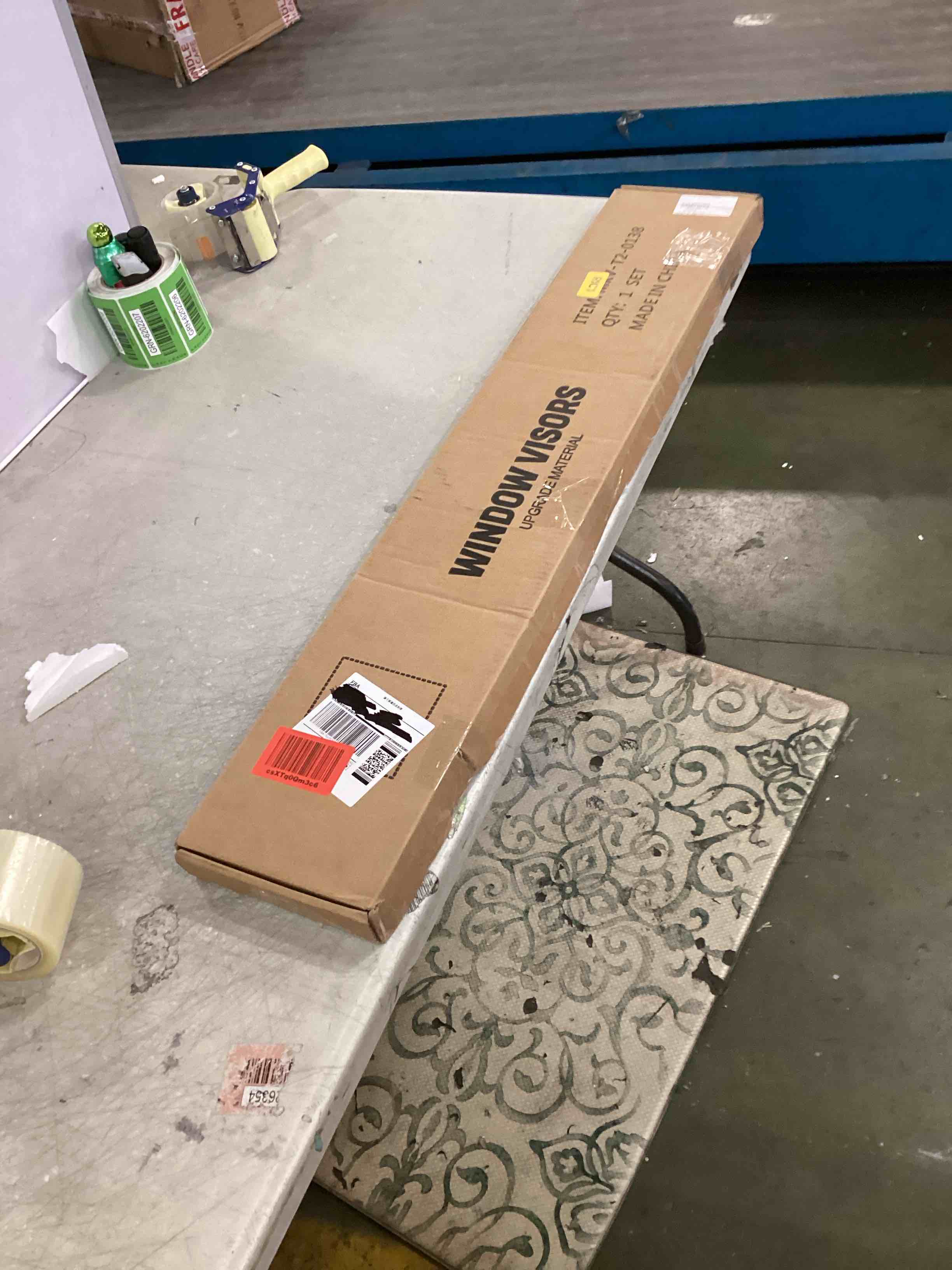 https://s3.amazonaws.com/lotting-images-prod/bidfta/RED6177019_1713360789548.jpeg