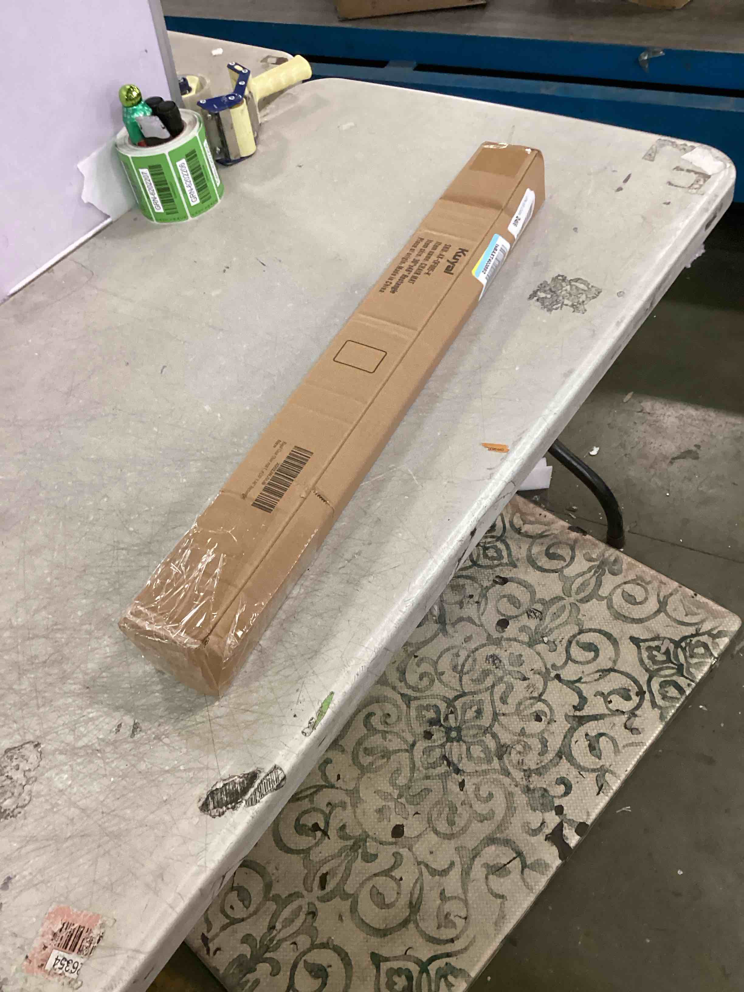 https://s3.amazonaws.com/lotting-images-prod/bidfta/RED6177022_1713361246760.jpeg