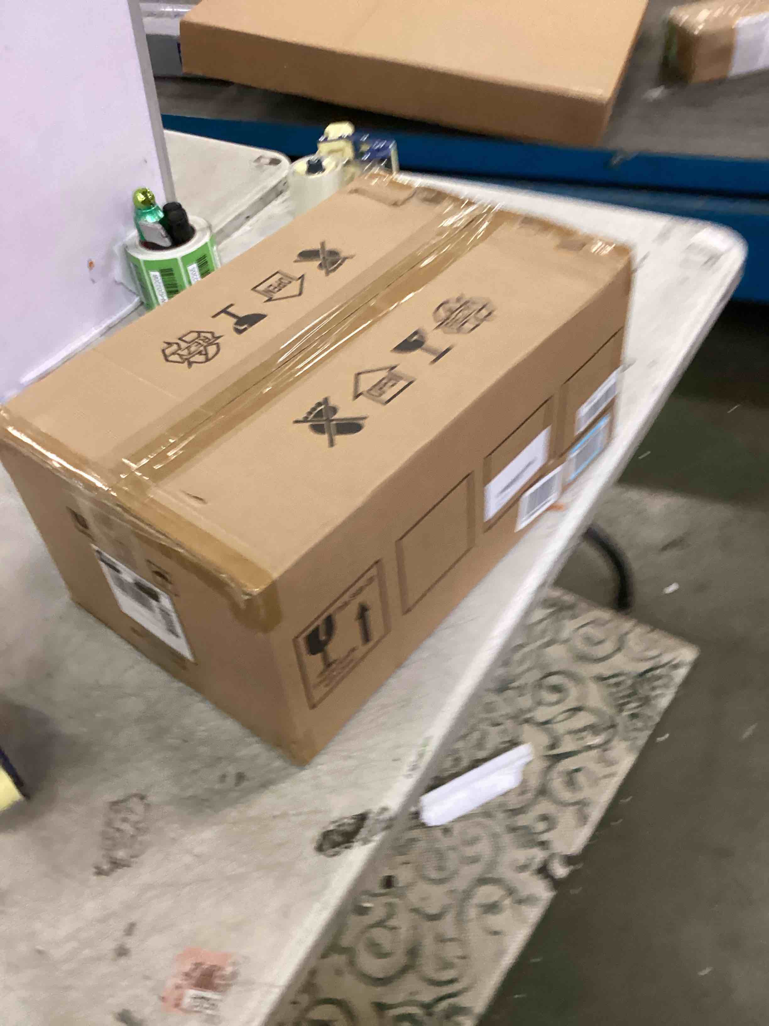 https://s3.amazonaws.com/lotting-images-prod/bidfta/RED6177052_1713366166592.jpeg