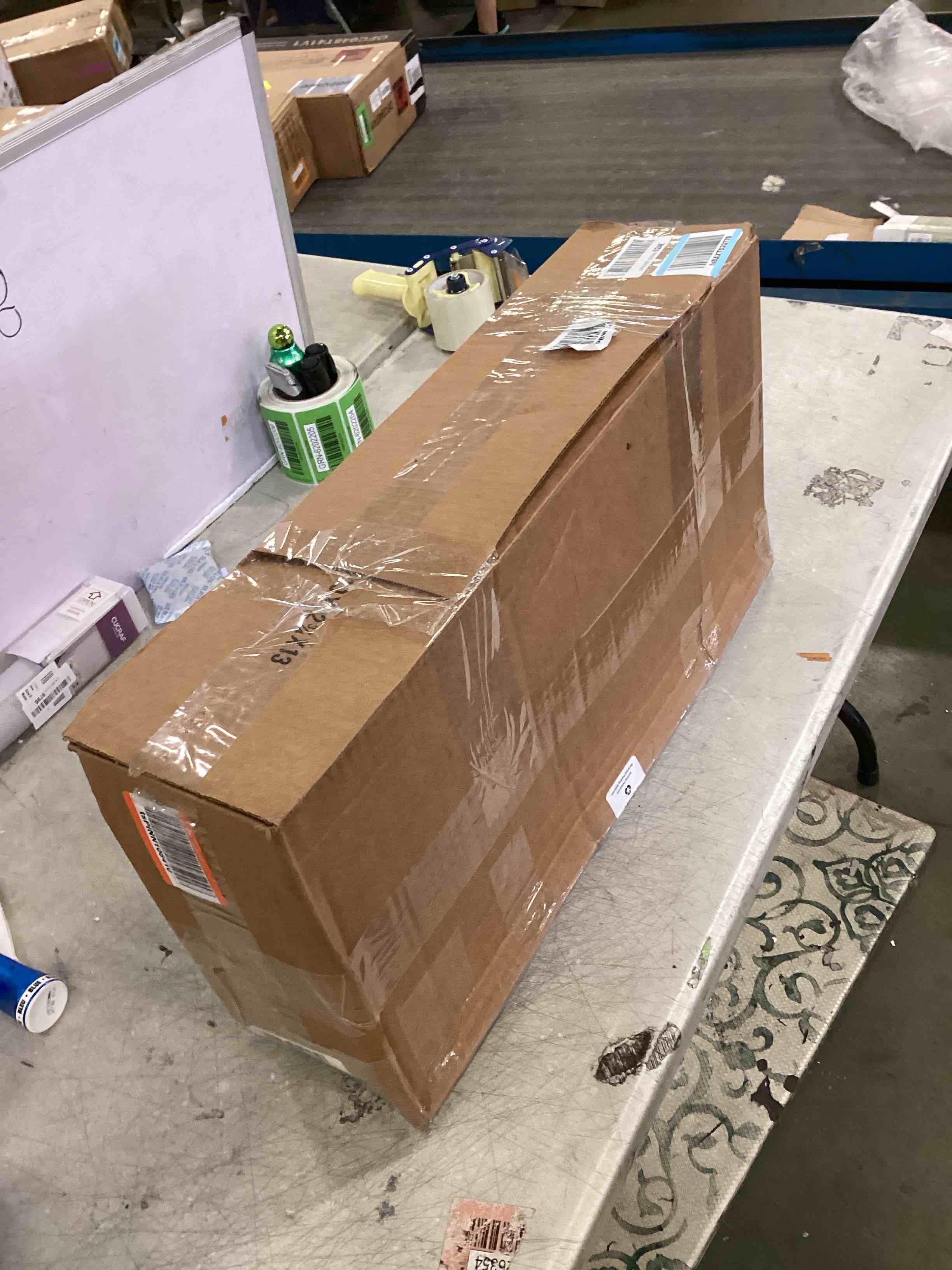 https://s3.amazonaws.com/lotting-images-prod/bidfta/RED6177069_1713367858576.jpeg