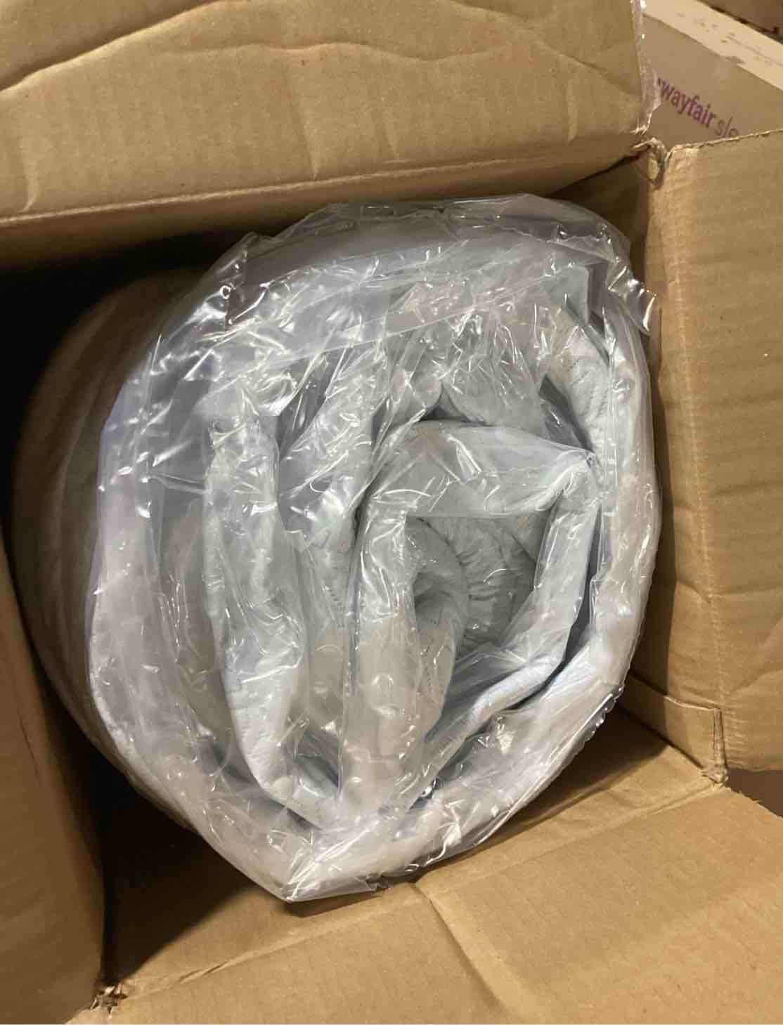 https://s3.amazonaws.com/lotting-images-prod/bidfta/RED6177522_1727703245661.jpeg