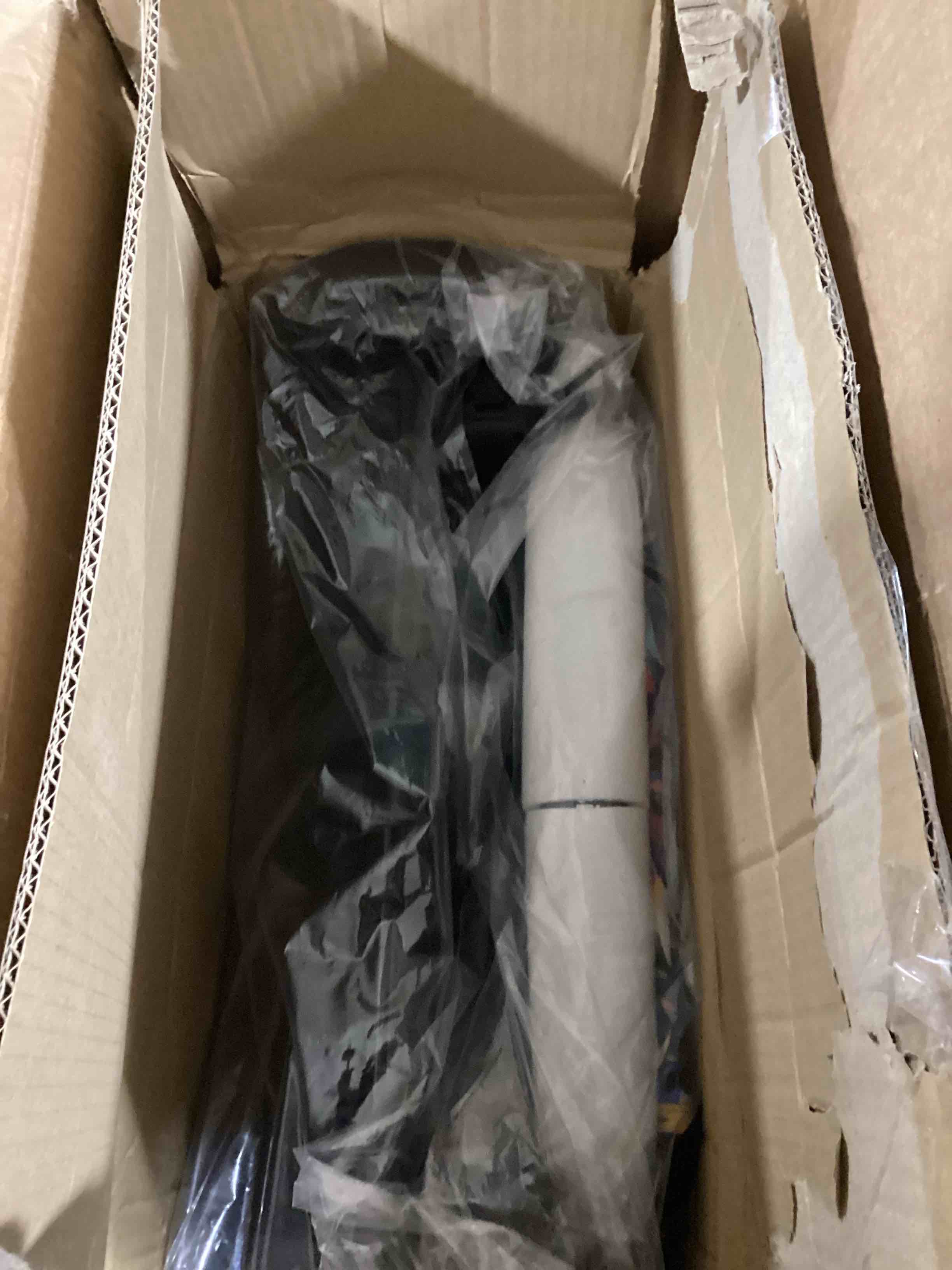 https://s3.amazonaws.com/lotting-images-prod/bidfta/RED6178604_1728995734287.jpeg