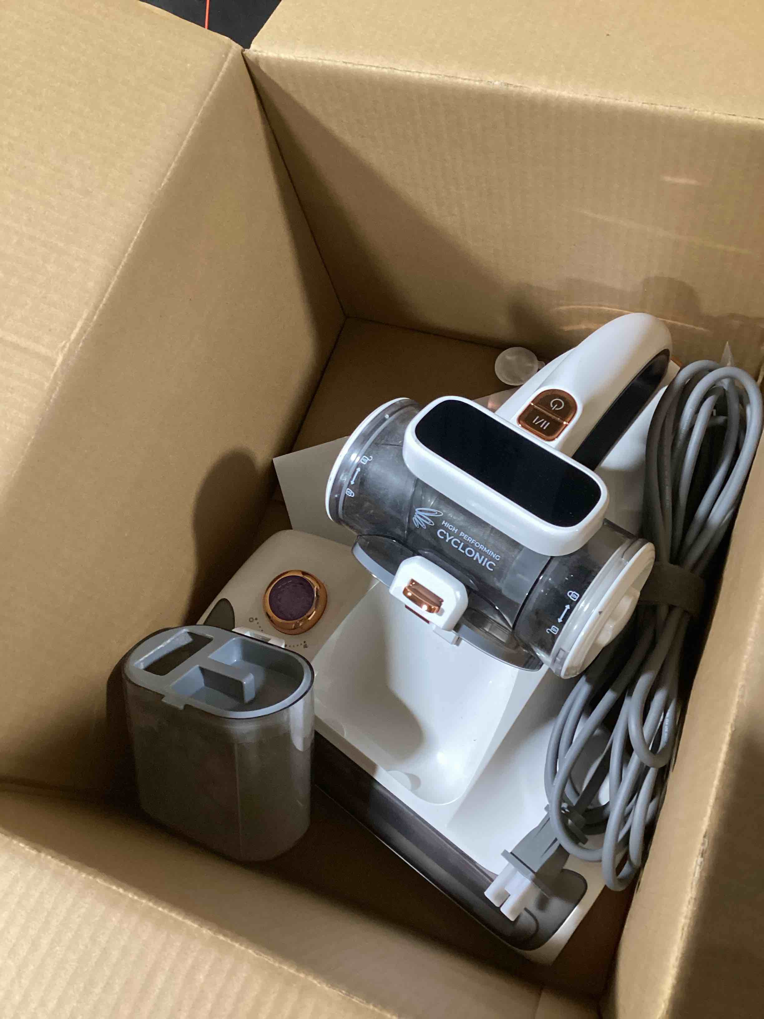 https://s3.amazonaws.com/lotting-images-prod/bidfta/RED6178627_1728999077017.jpeg