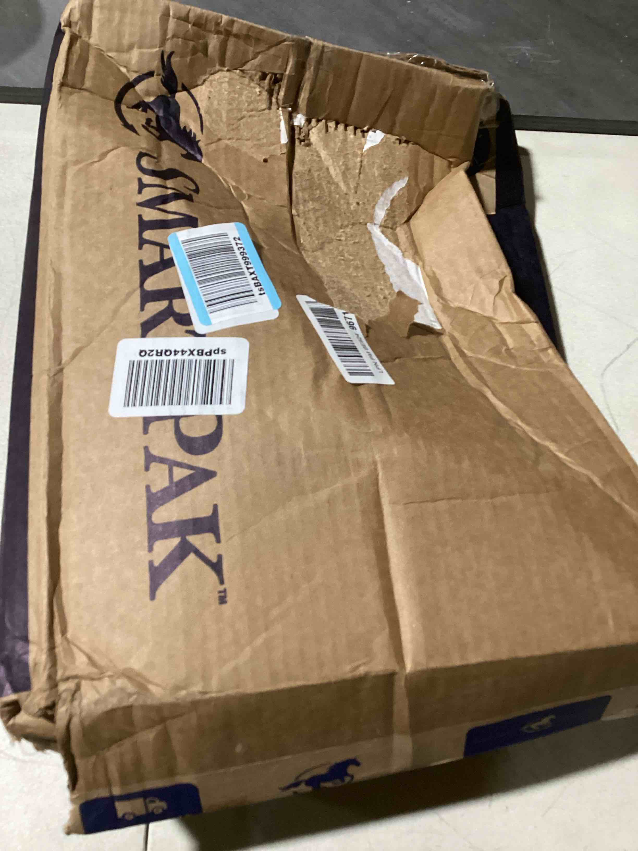 https://s3.amazonaws.com/lotting-images-prod/bidfta/RED6178802_1729084432469.jpeg