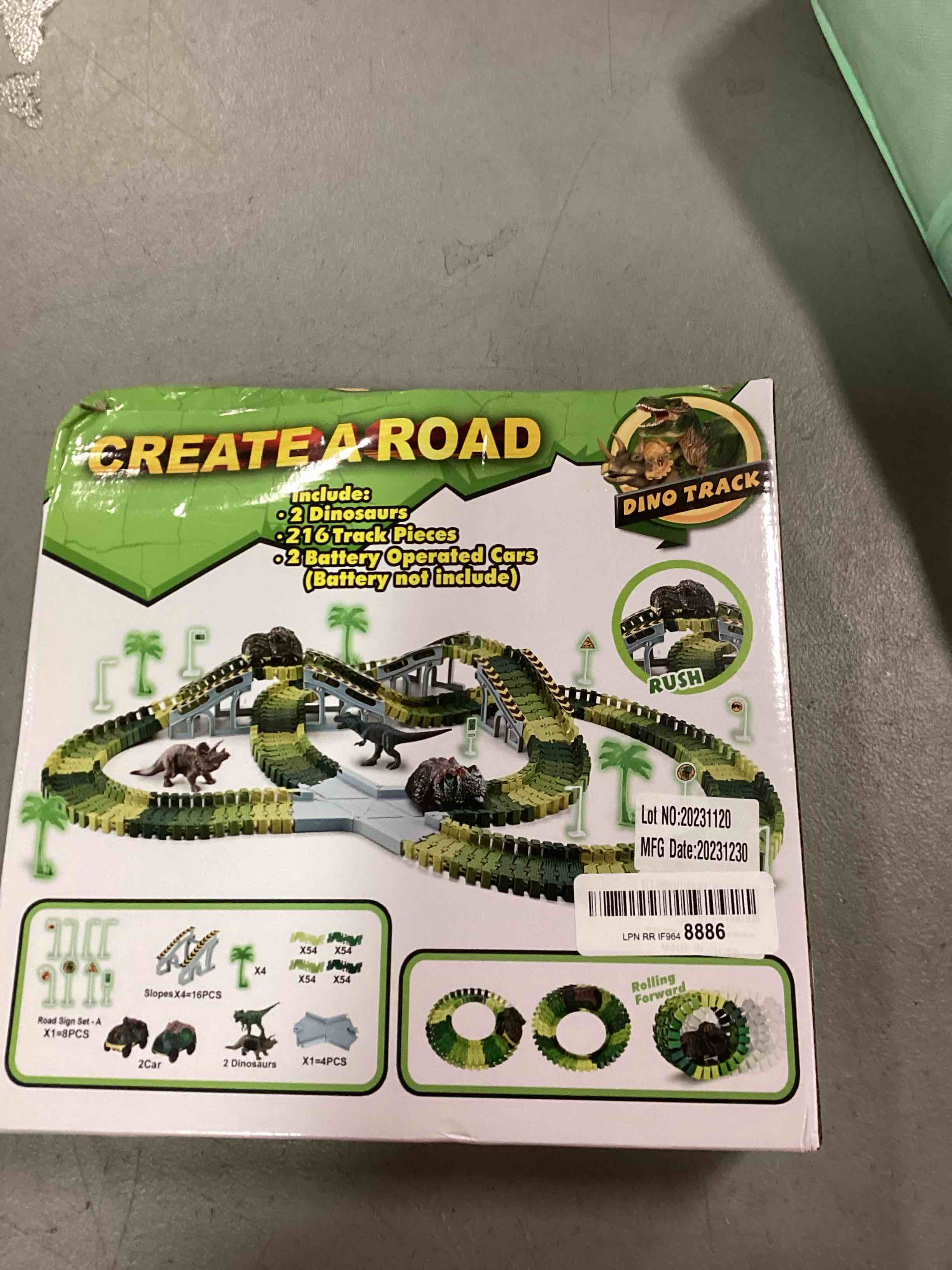 https://s3.amazonaws.com/lotting-images-prod/bidfta/RED6179794_1713878005808.jpeg