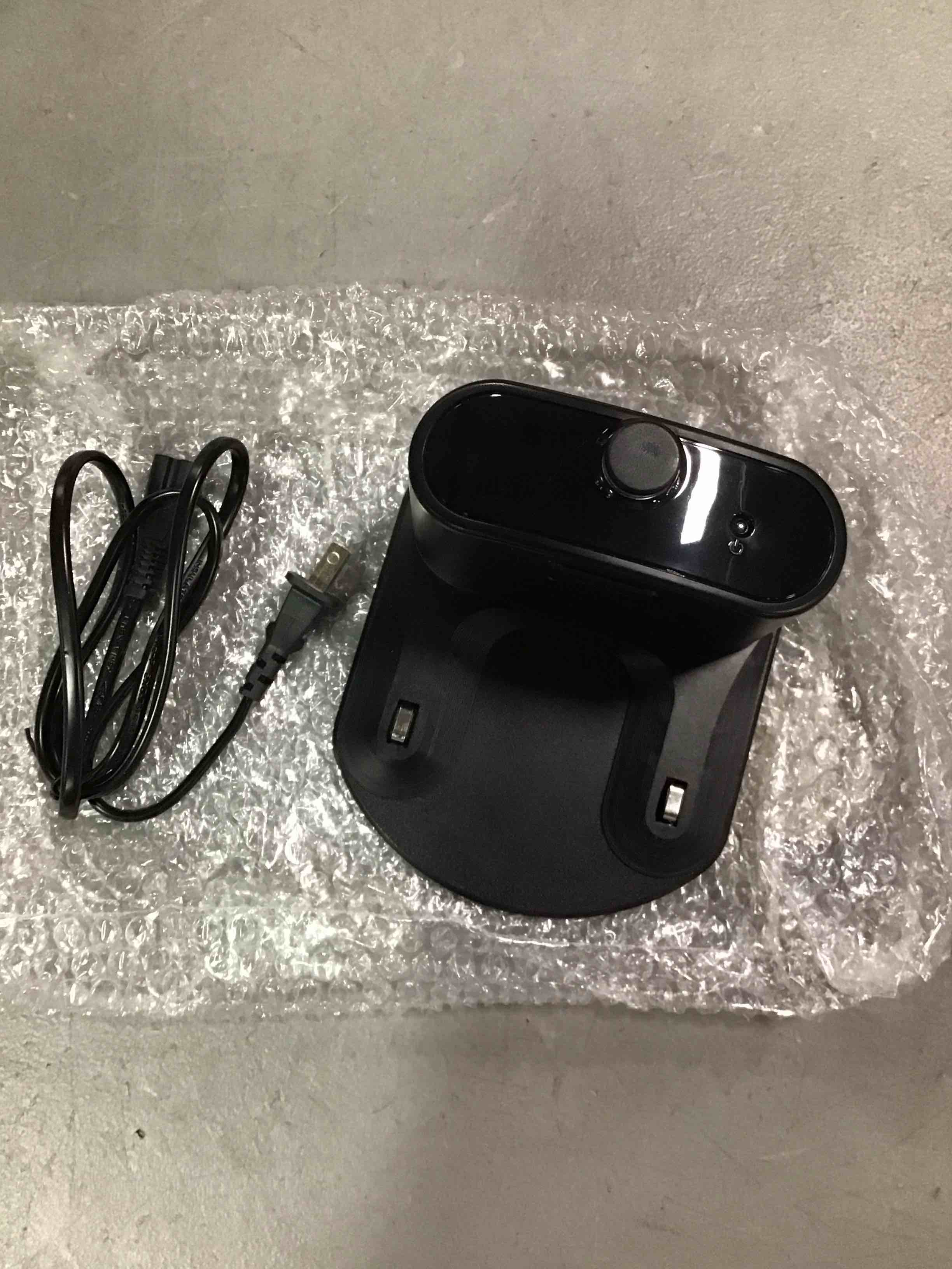 https://s3.amazonaws.com/lotting-images-prod/bidfta/RED6180105_1713980666525.jpeg