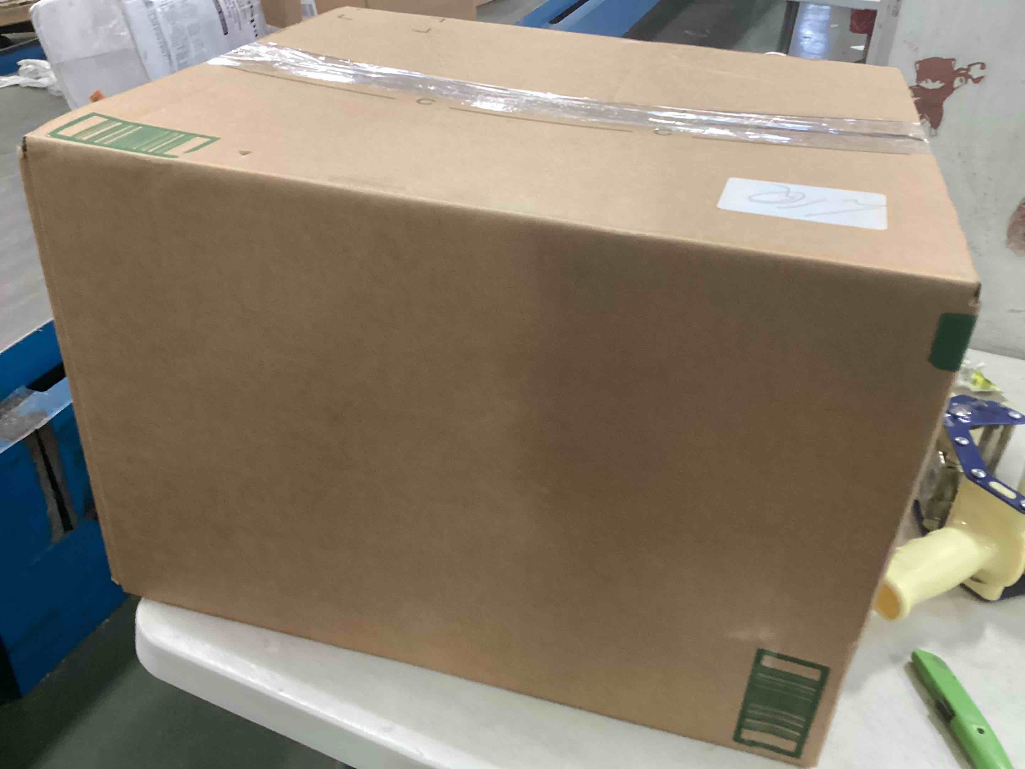 https://s3.amazonaws.com/lotting-images-prod/bidfta/RED6181210_1712930168547.jpeg